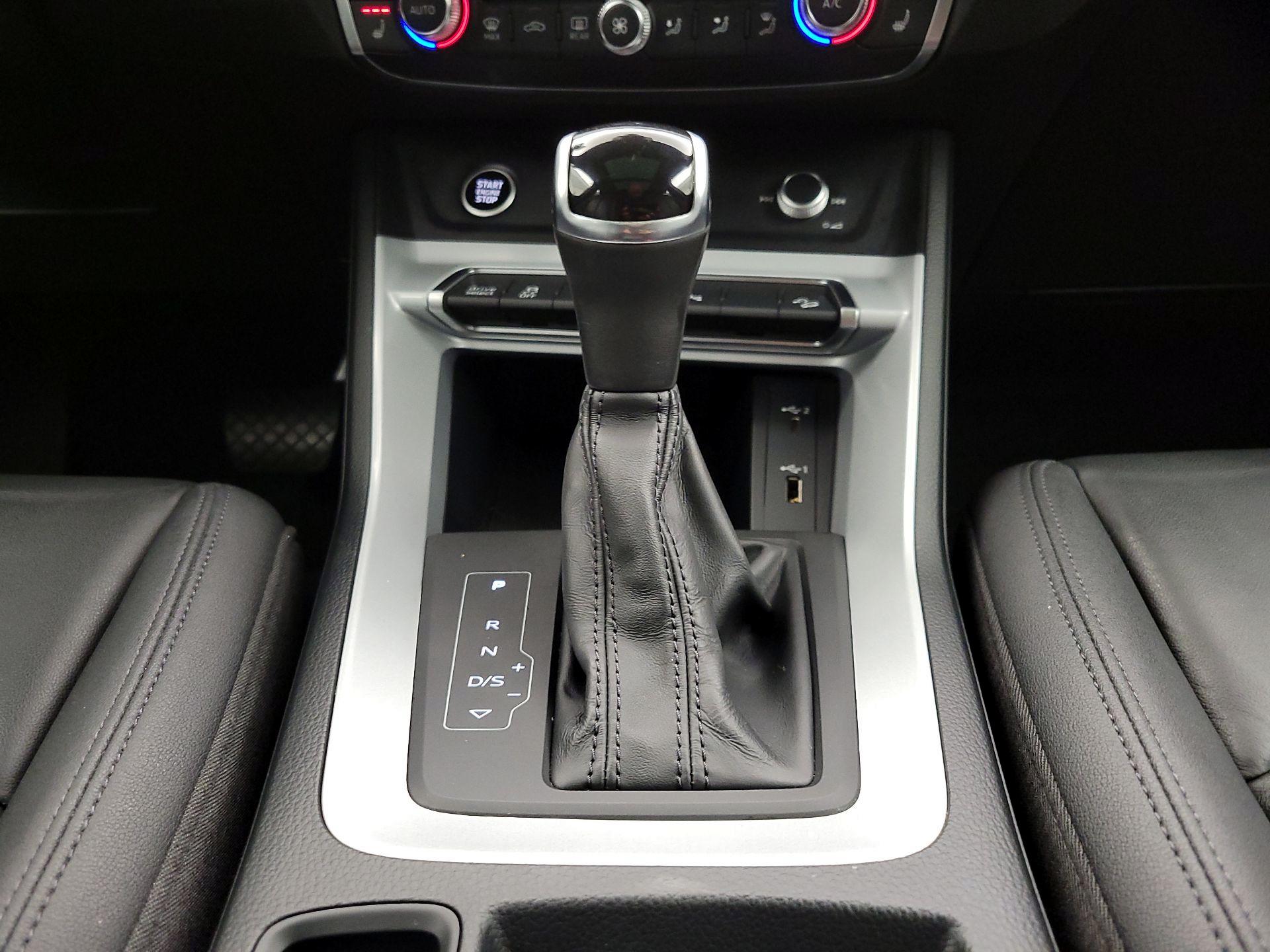 Thumbnail: 2021 Audi Q3 - 17