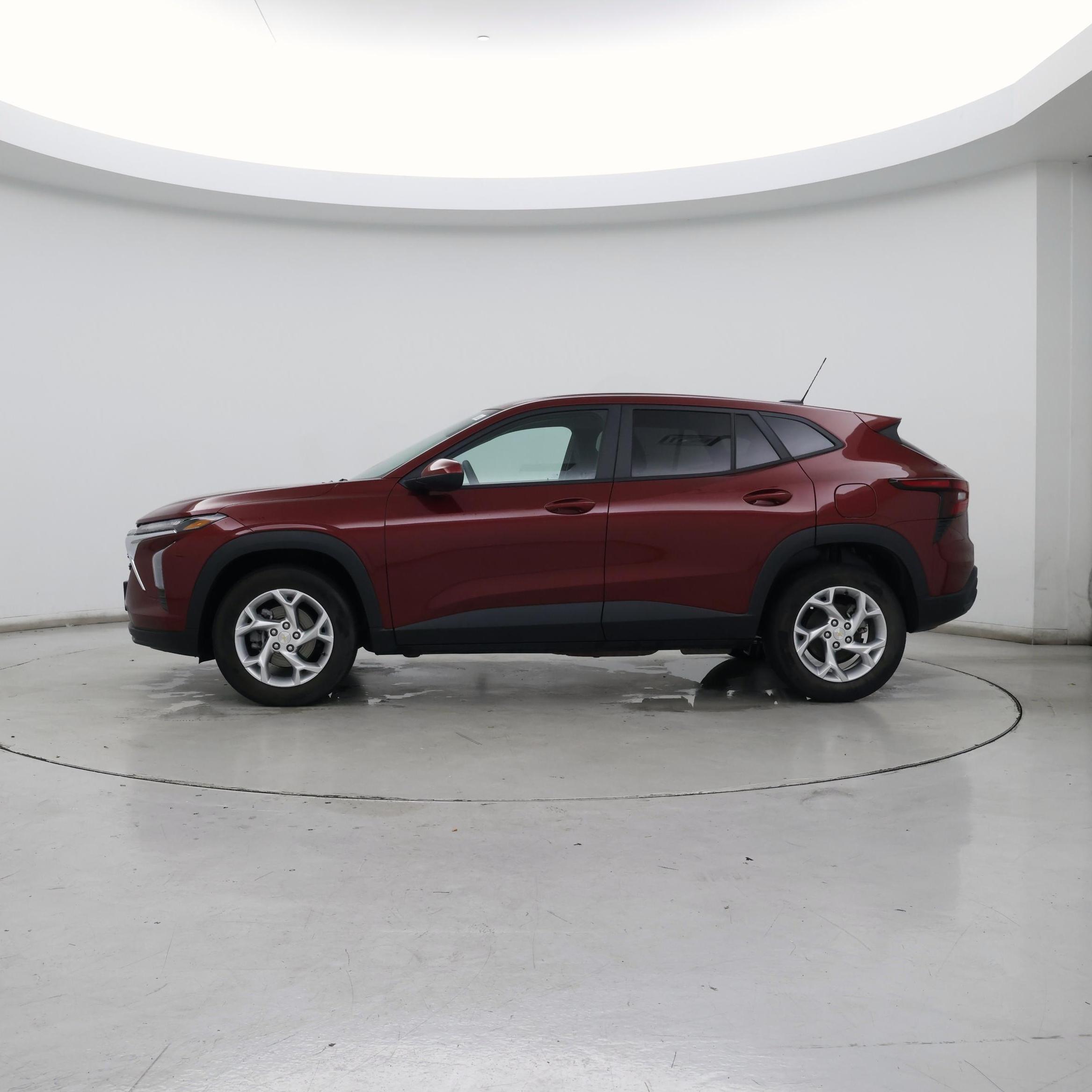 Thumbnail: 2024 Chevrolet Trax - 3