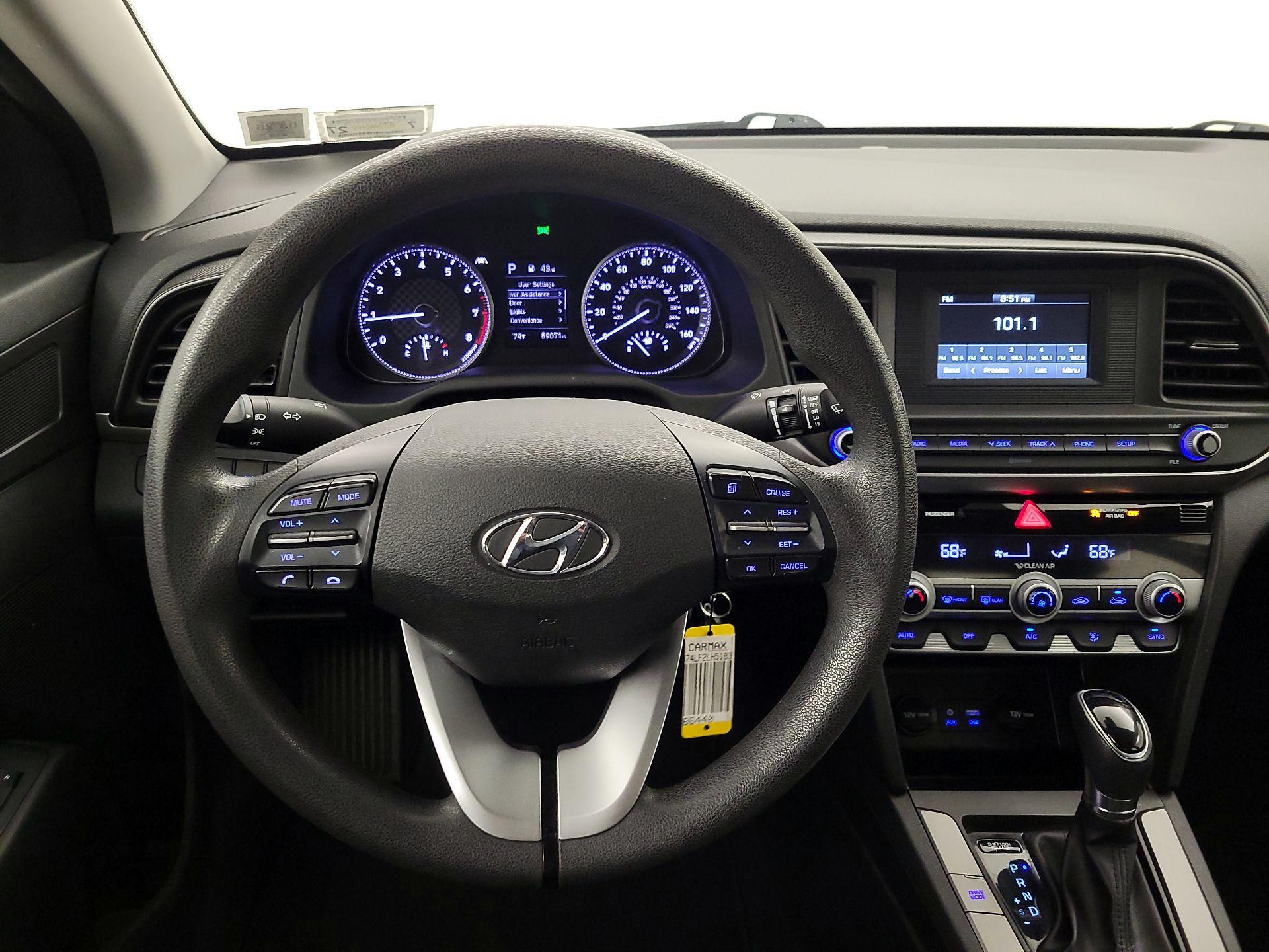 Thumbnail: 2020 Hyundai Elantra - 10