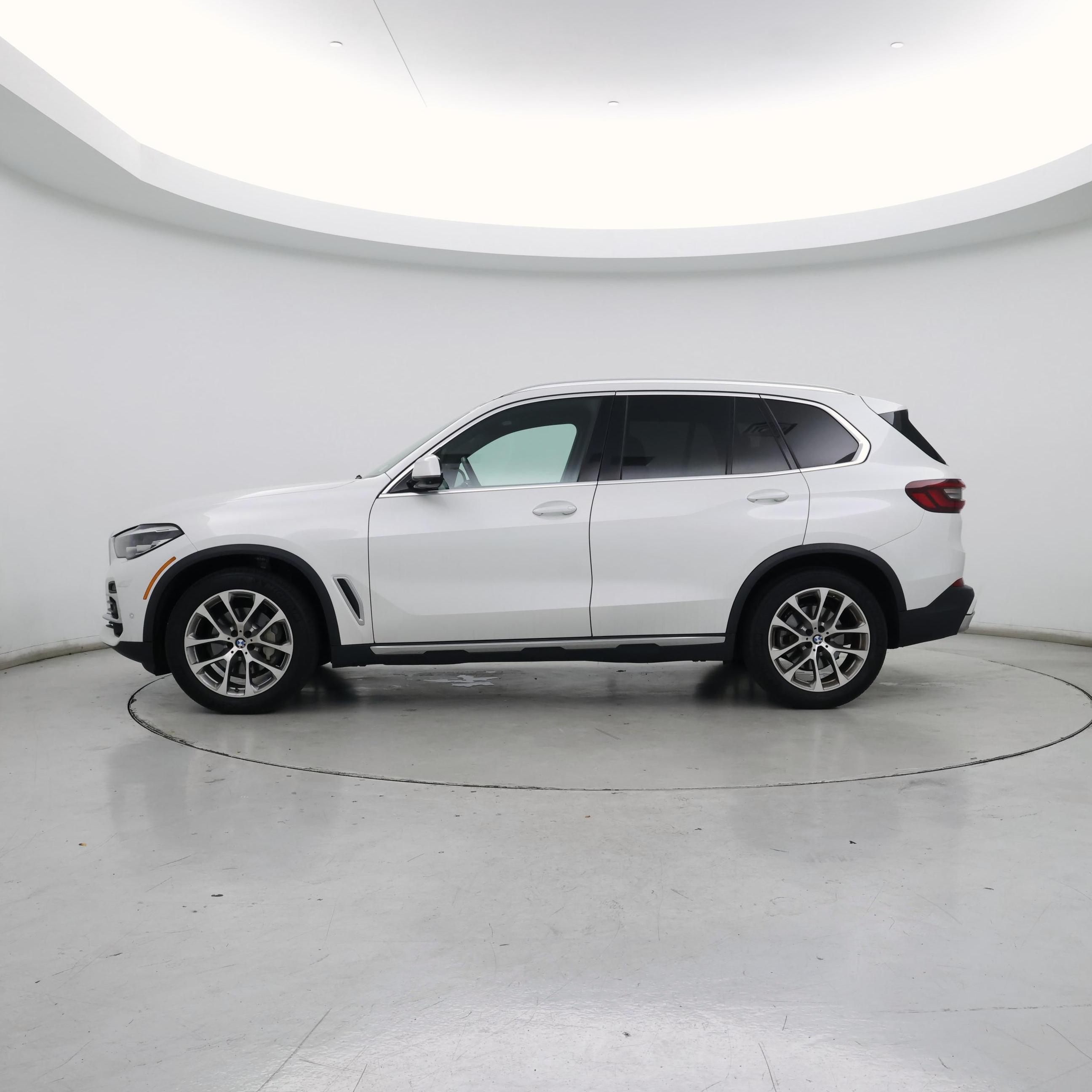 Thumbnail: 2022 BMW X5 - 3
