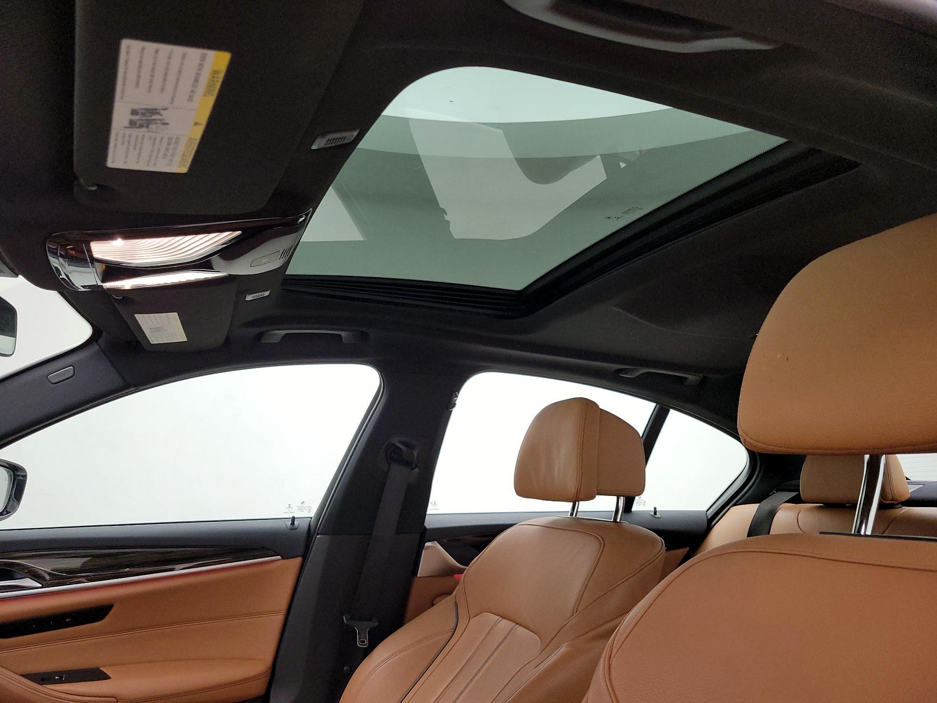 Thumbnail: 2019 BMW 5 Series - 20