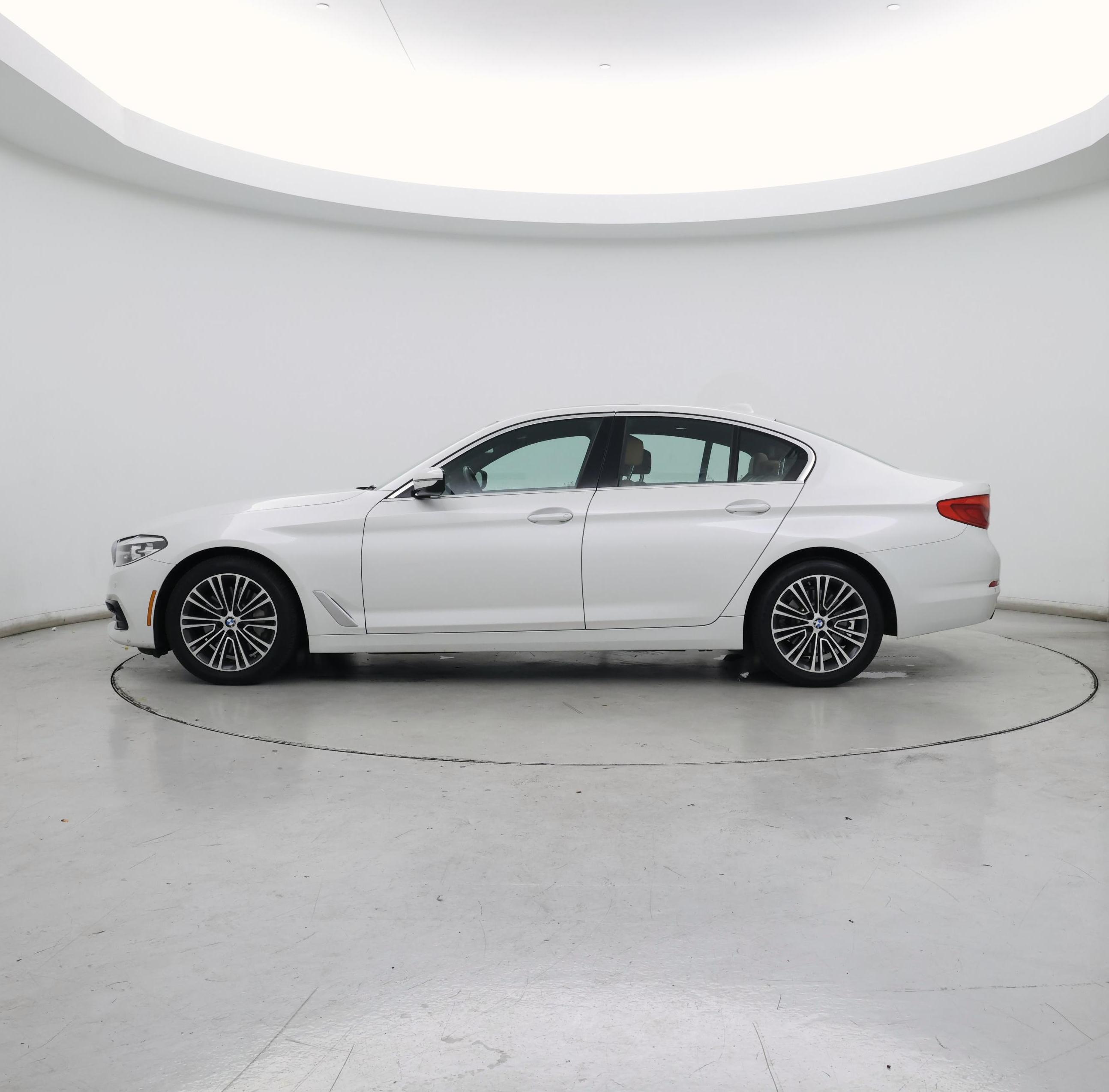 Thumbnail: 2019 BMW 5 Series - 3