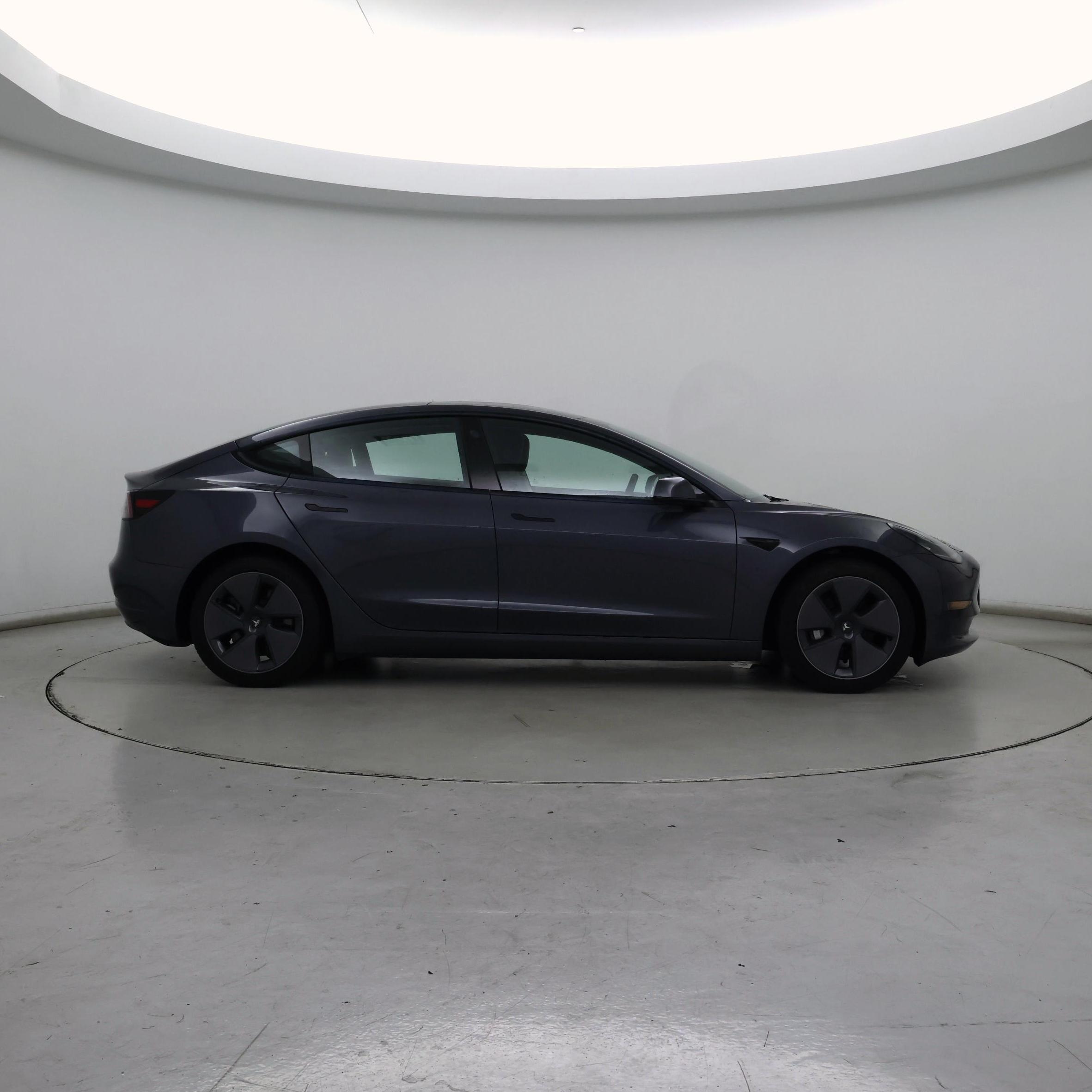 Thumbnail: 2022 Tesla Model 3 - 7