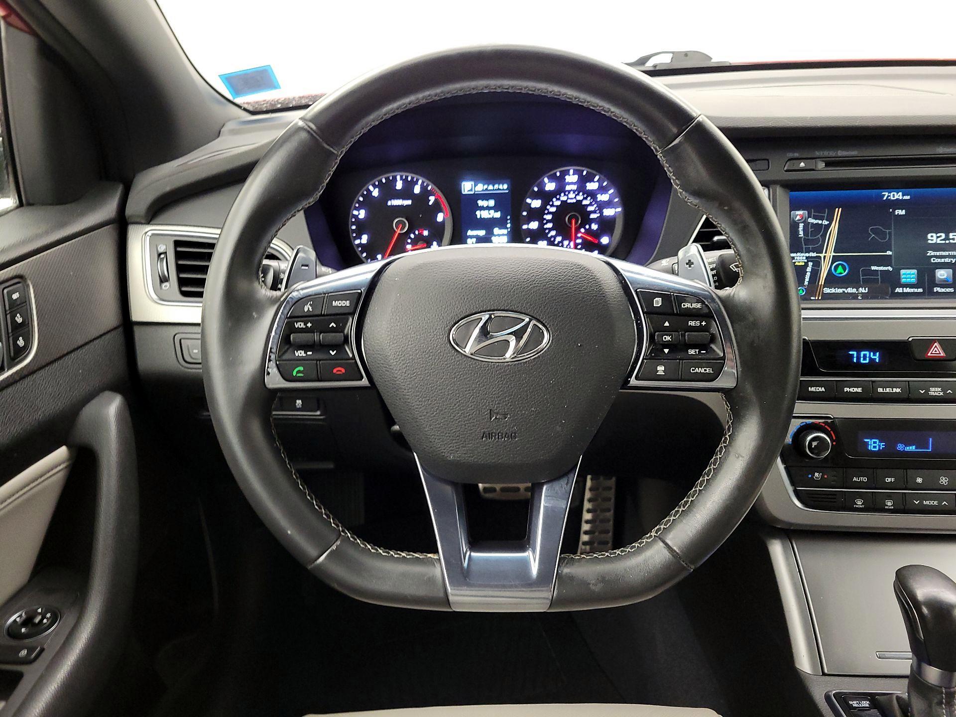 Thumbnail: 2015 Hyundai Sonata - 10