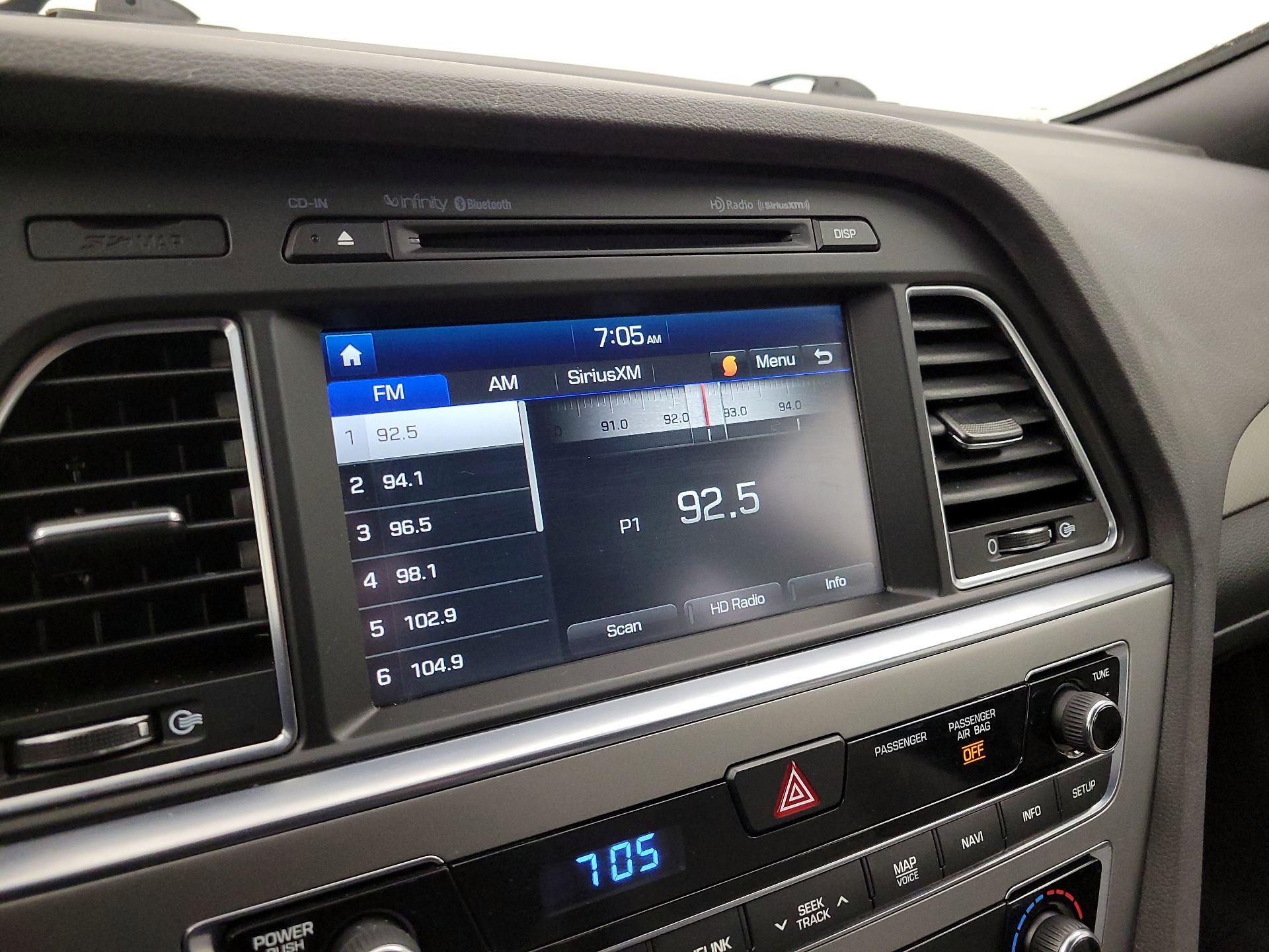Thumbnail: 2015 Hyundai Sonata - 16
