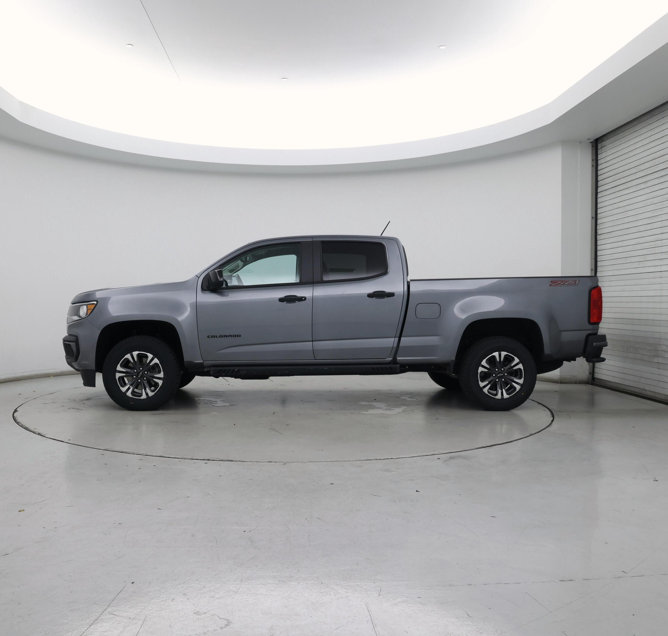 Thumbnail: 2022 Chevrolet Colorado - 3