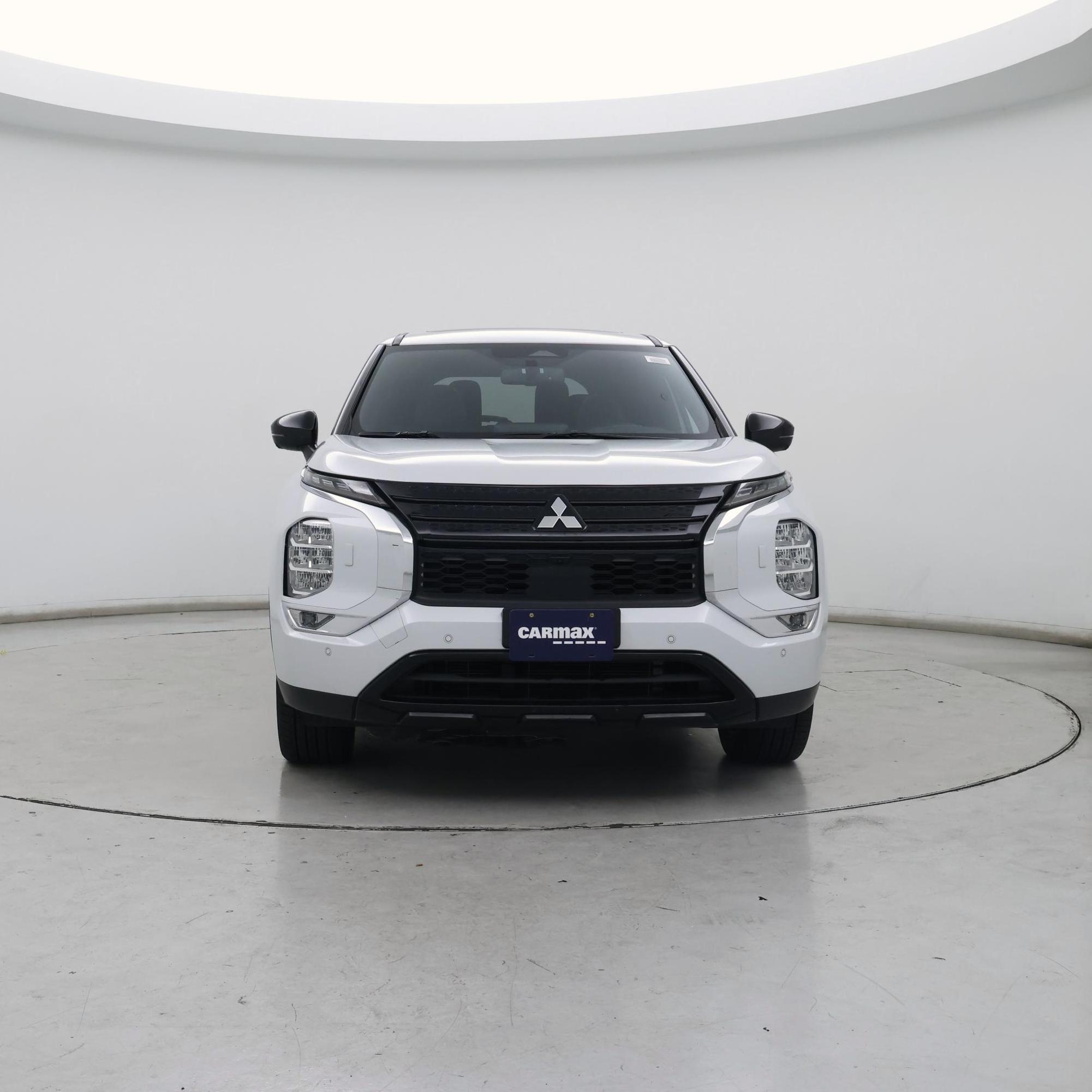 Thumbnail: 2023 Mitsubishi Outlander - 5