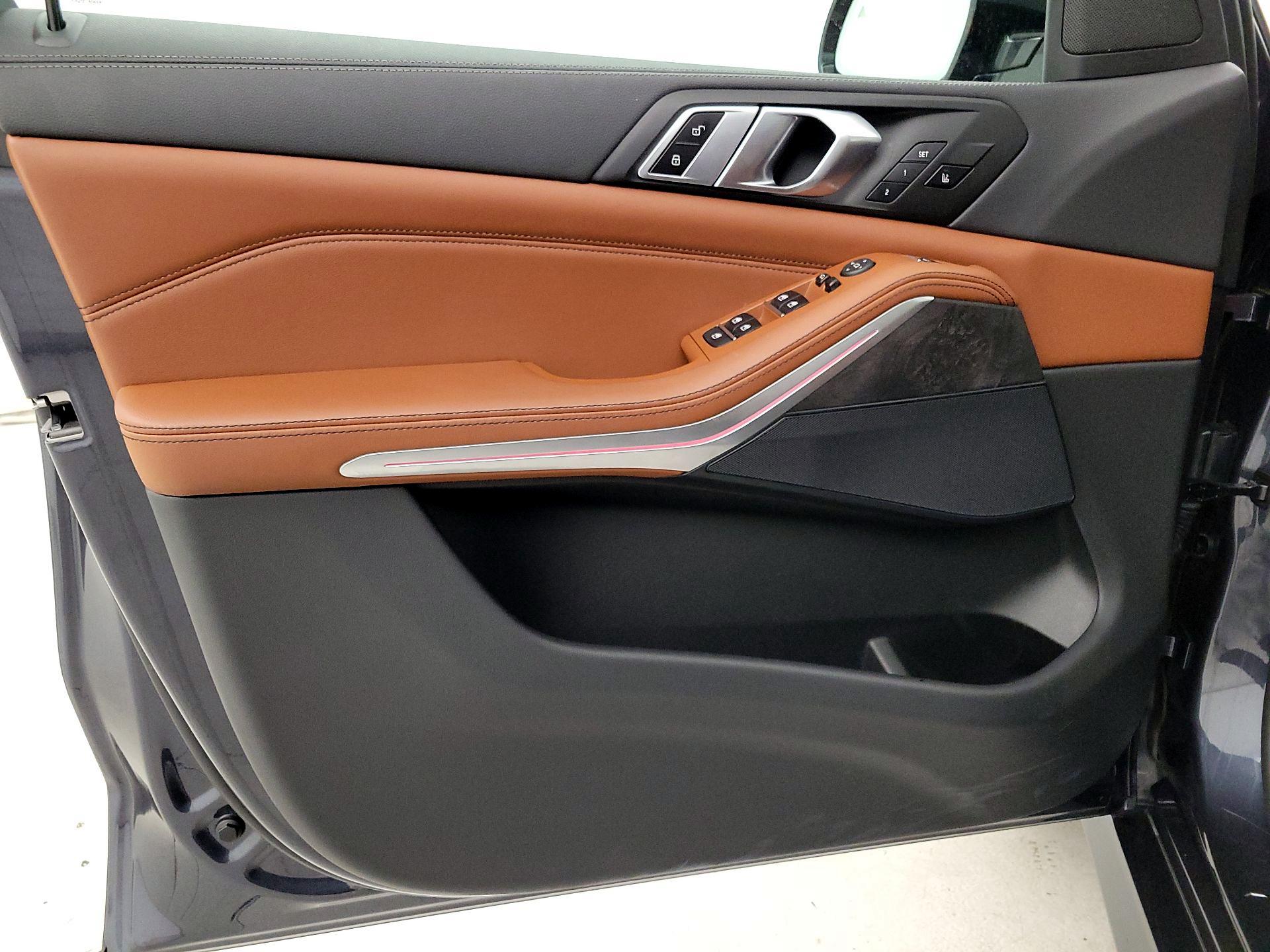 Thumbnail: 2022 BMW X5 - 12