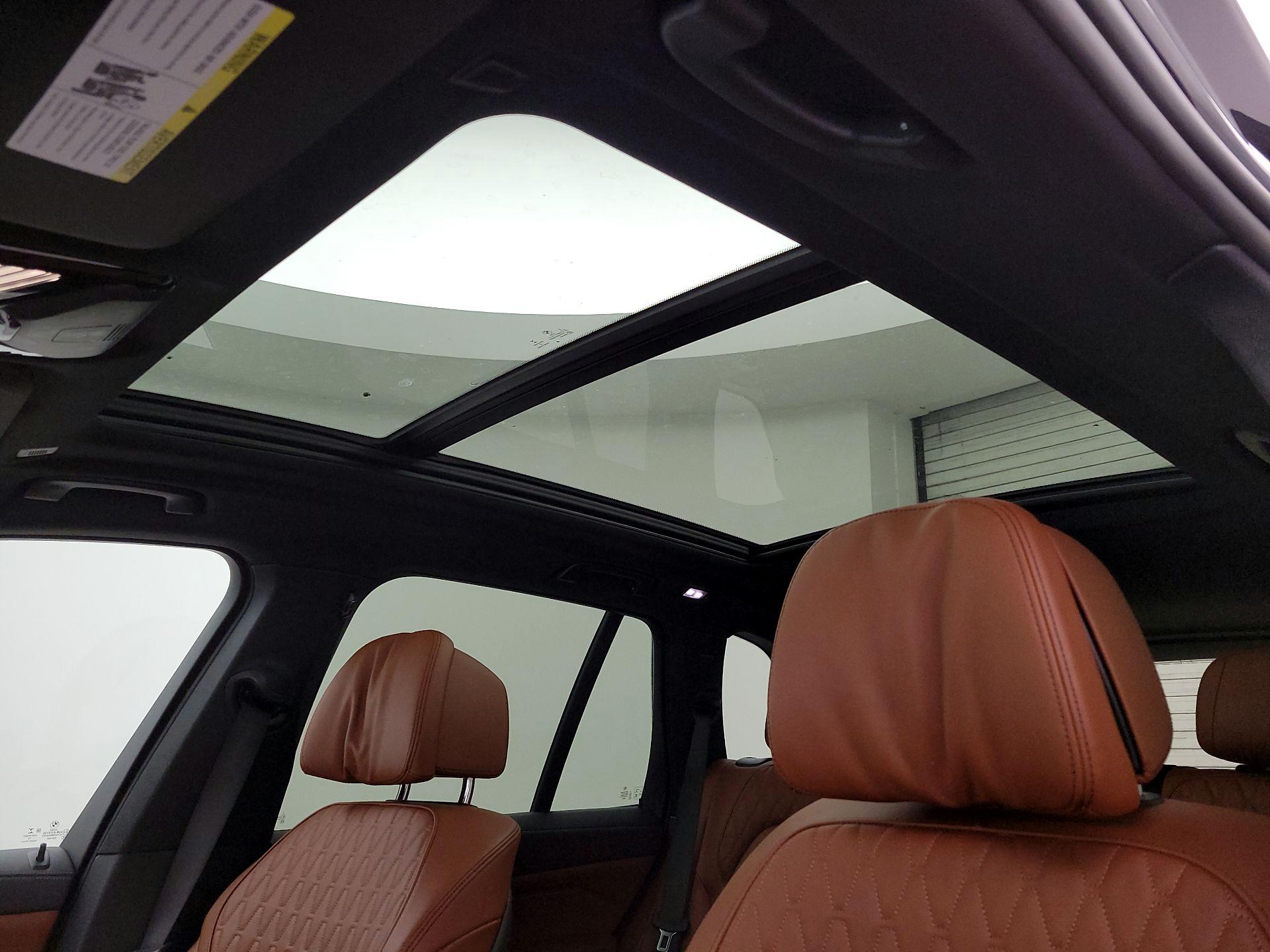 Thumbnail: 2022 BMW X5 - 20