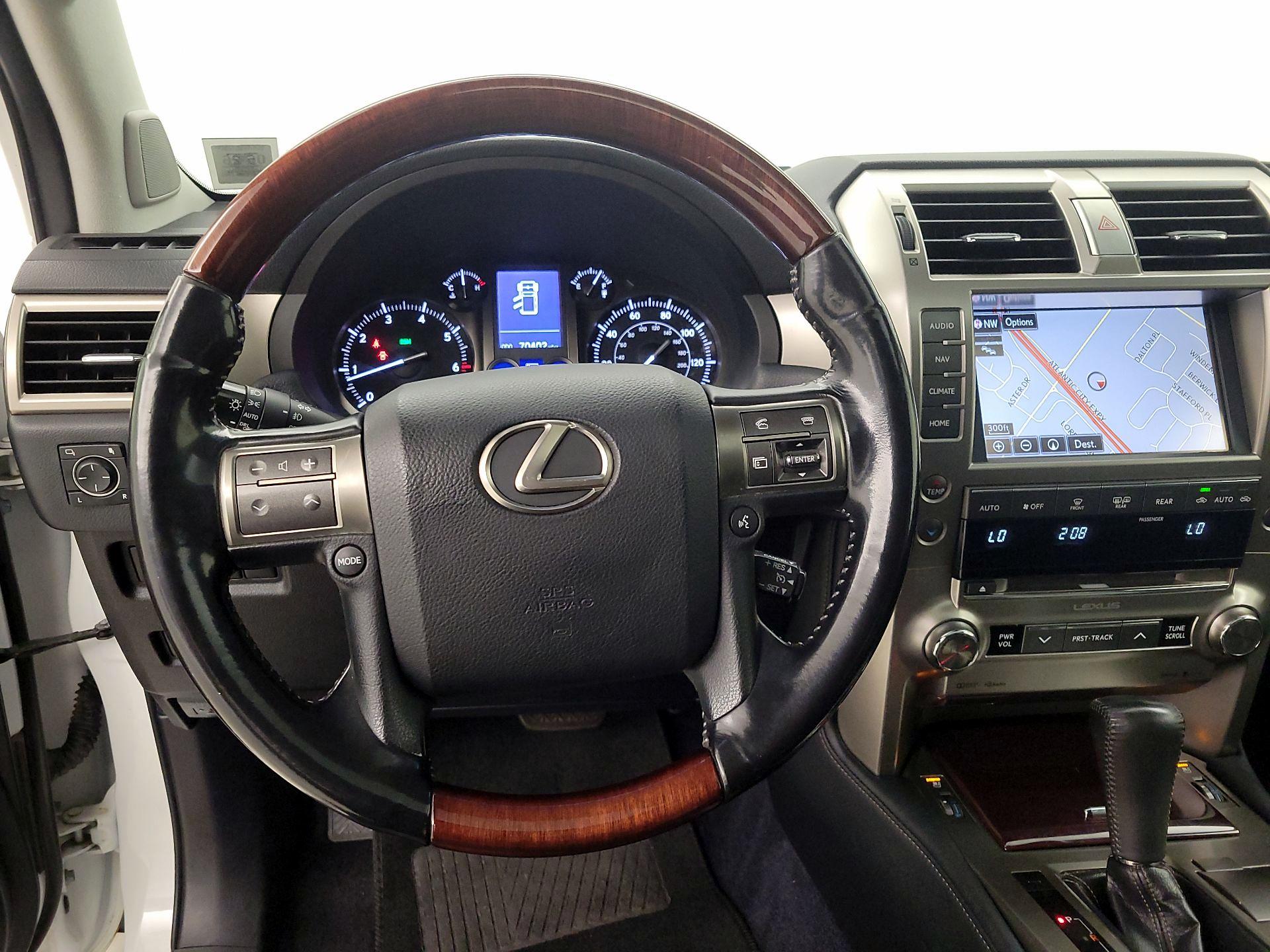 Thumbnail: 2016 Lexus GX - 10