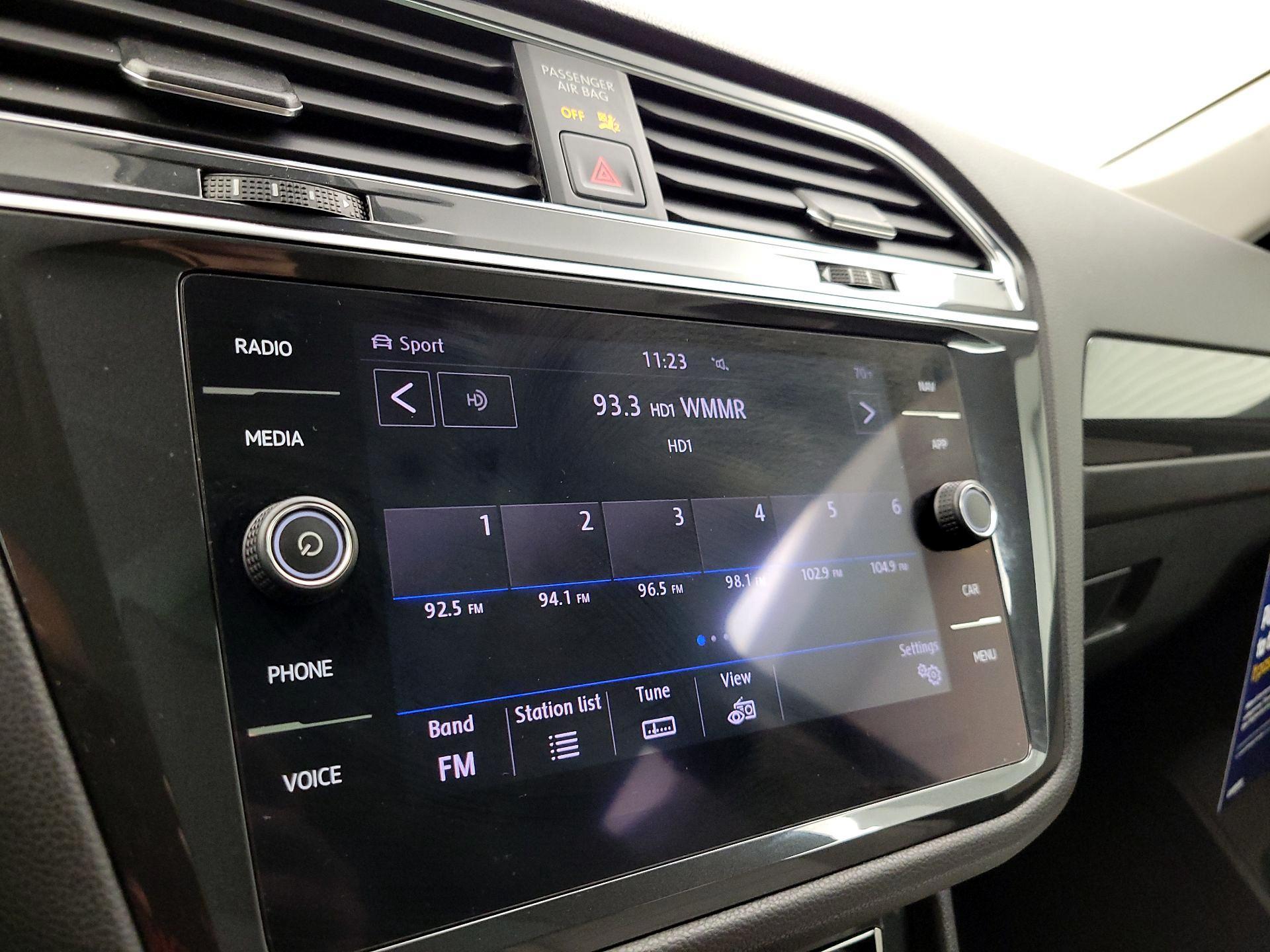 Thumbnail: 2019 Volkswagen Tiguan - 15