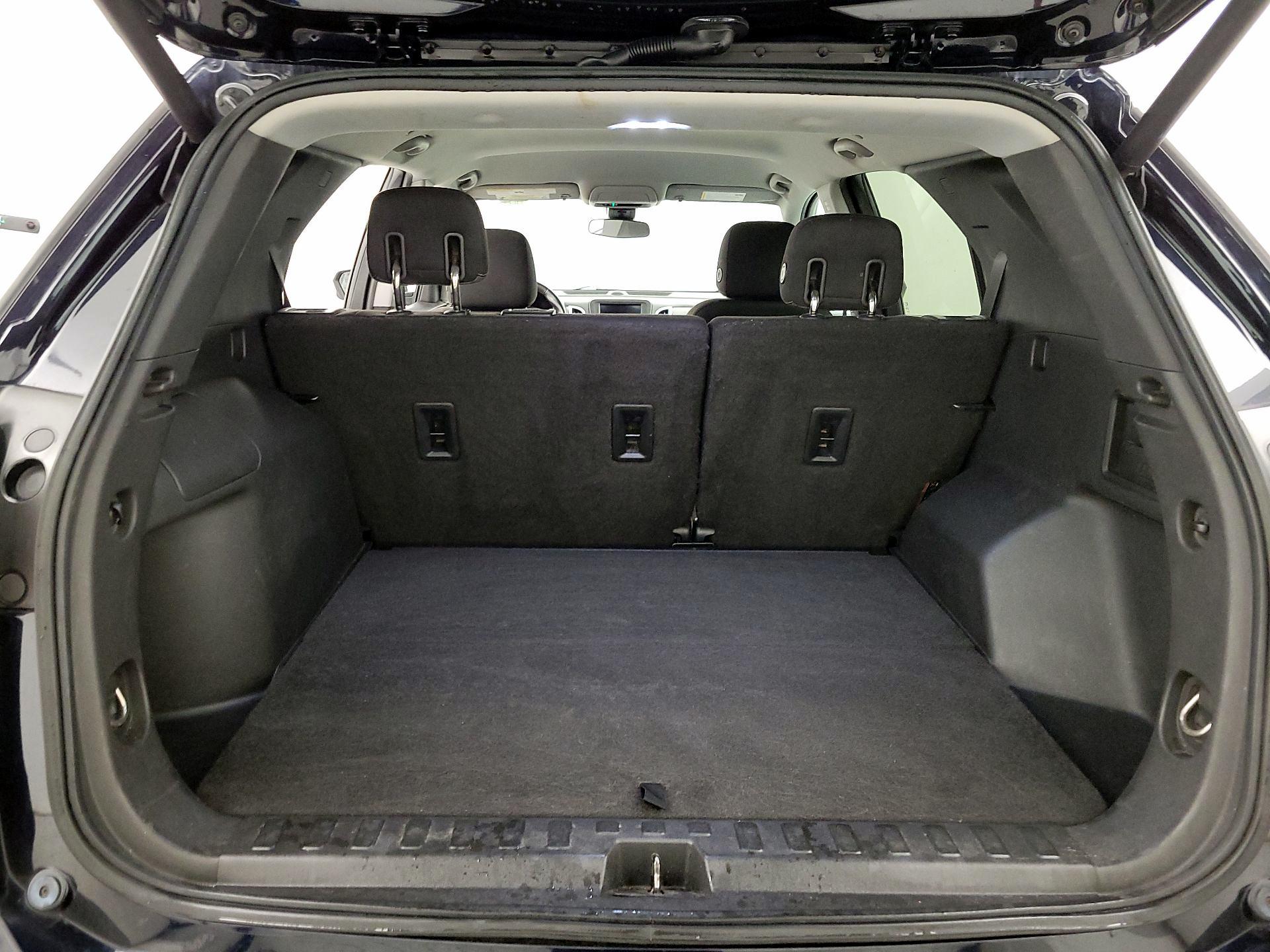 Thumbnail: 2020 Chevrolet Equinox - 20
