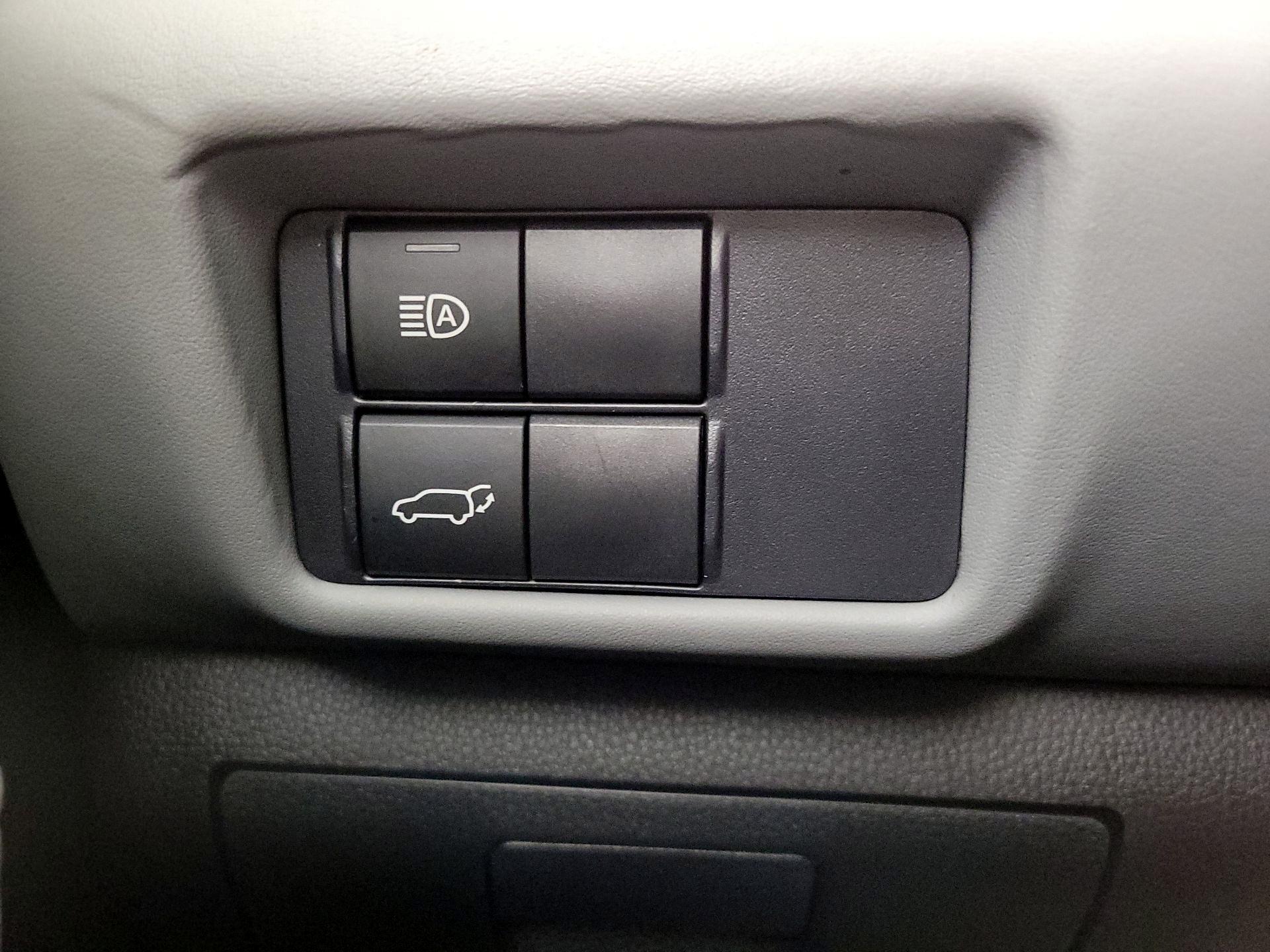 Thumbnail: 2021 Toyota Highlander - 13