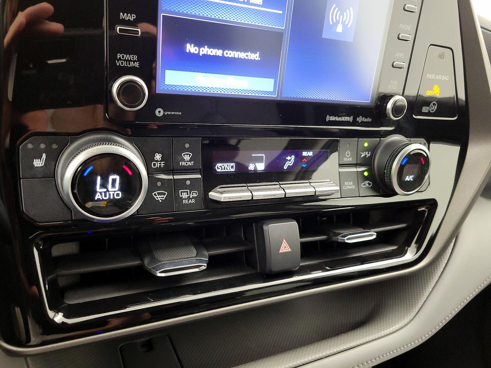 Thumbnail: 2021 Toyota Highlander - 16
