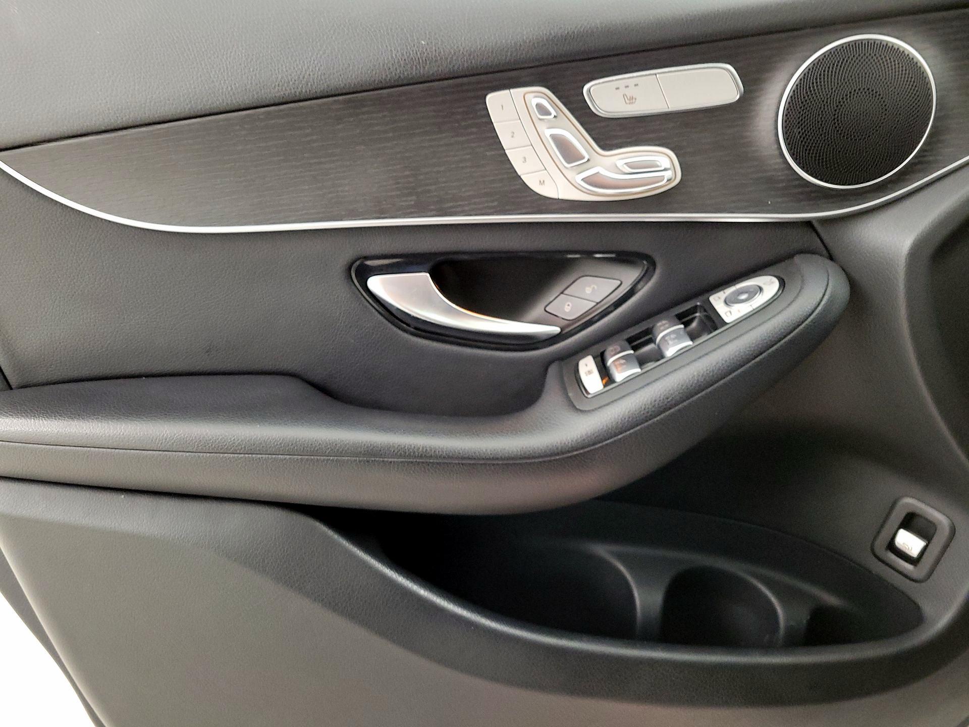 Thumbnail: 2021 Mercedes-Benz GLC - 12