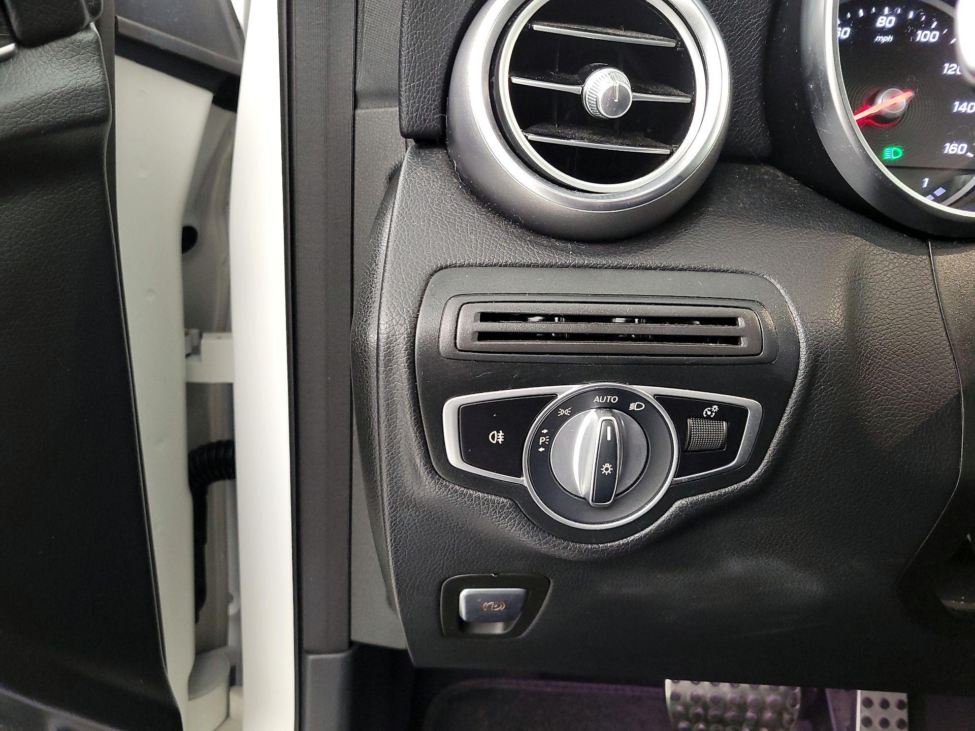 Thumbnail: 2020 Mercedes-Benz GLC - 13