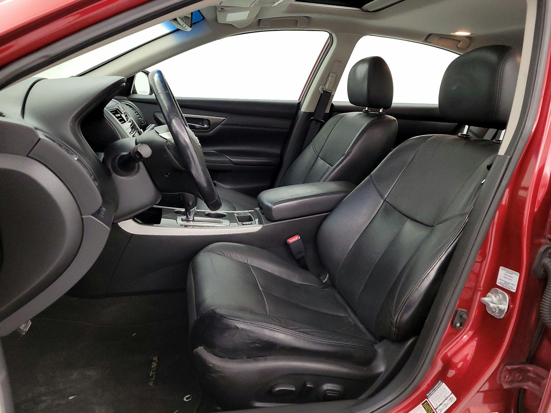 Thumbnail: 2014 Nissan Altima - 11