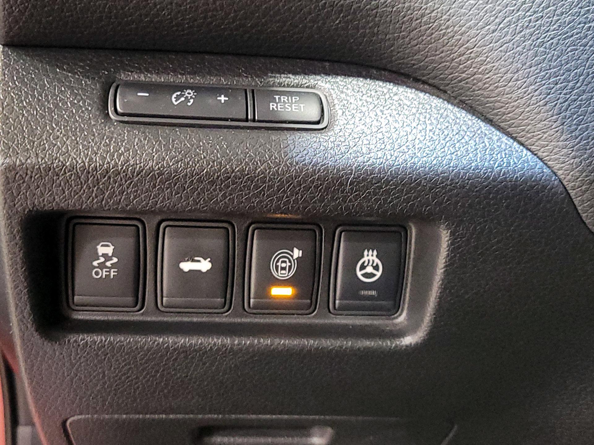 Thumbnail: 2014 Nissan Altima - 13