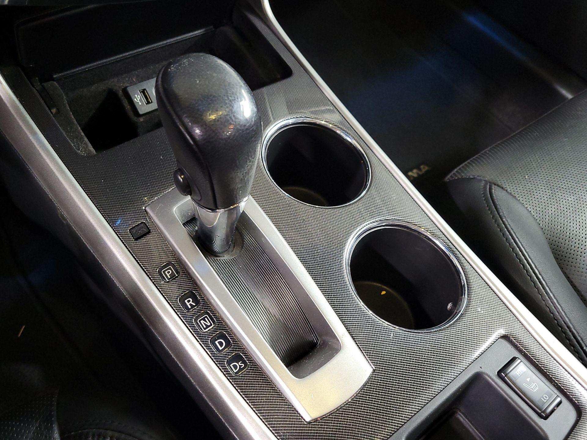 Thumbnail: 2014 Nissan Altima - 17