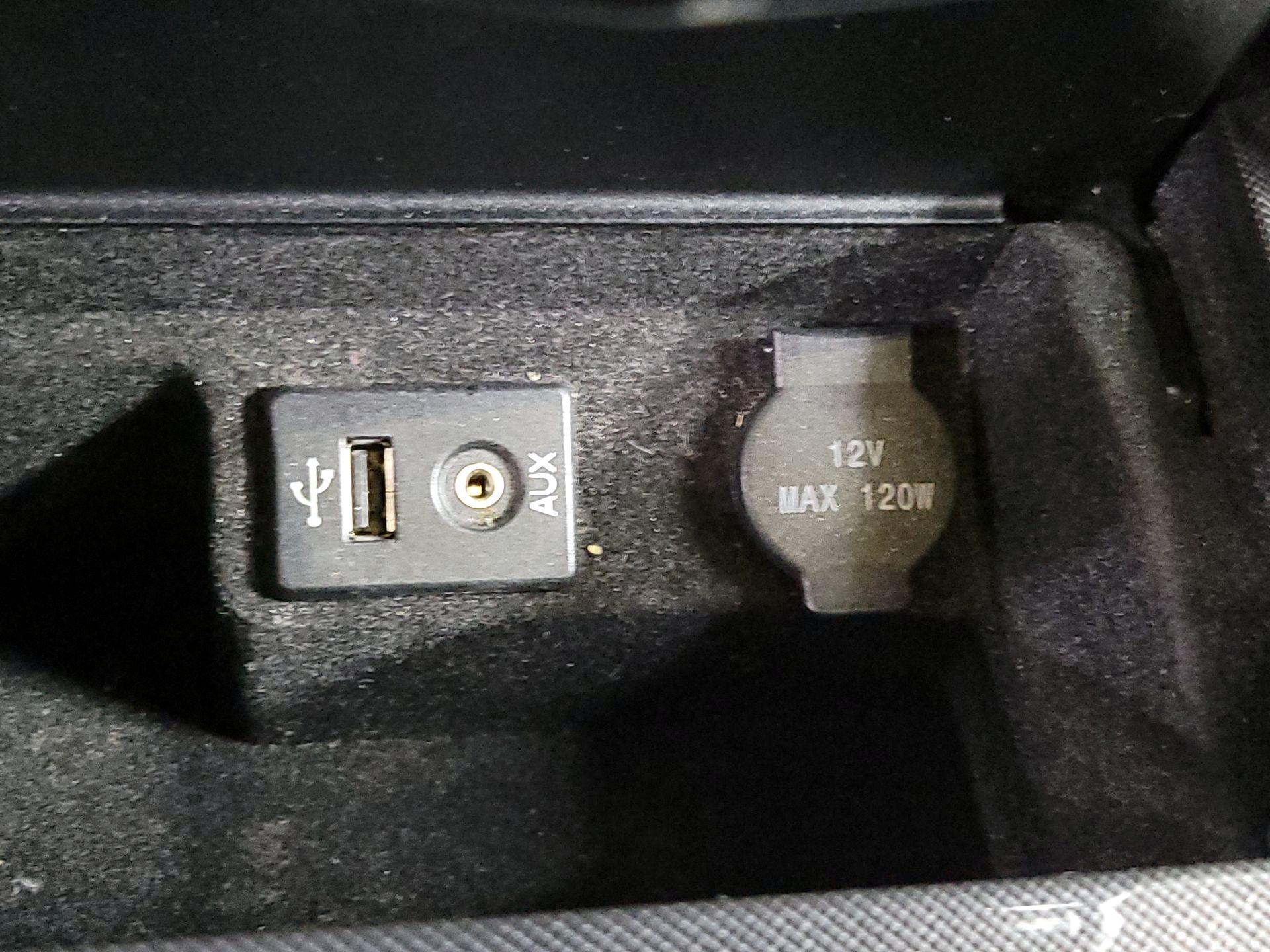 Thumbnail: 2014 Nissan Altima - 18