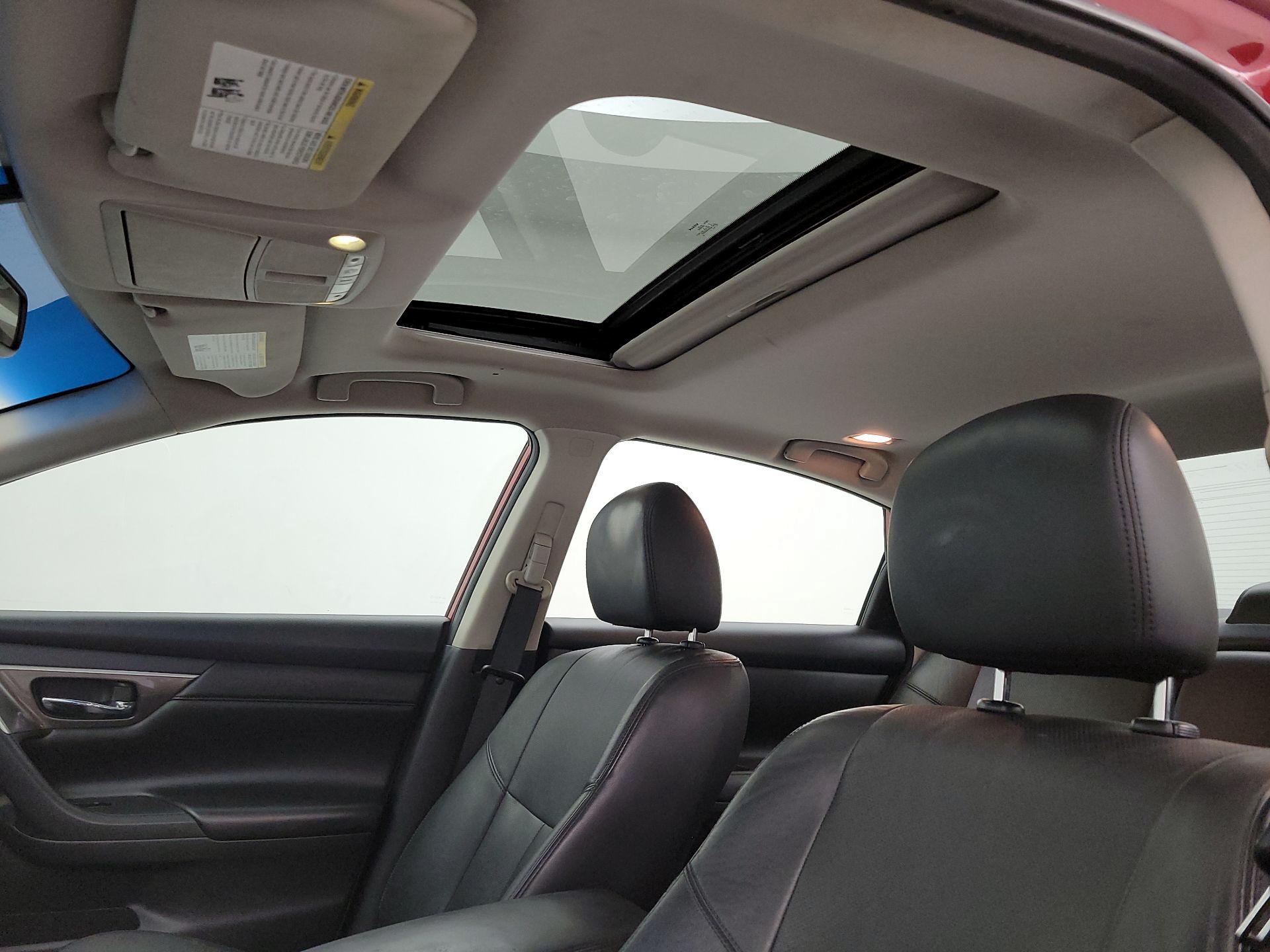 Thumbnail: 2014 Nissan Altima - 19