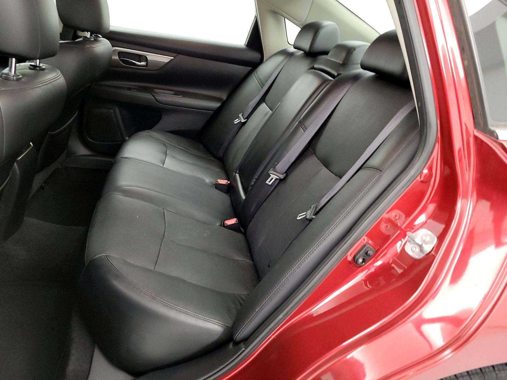 Thumbnail: 2014 Nissan Altima - 20