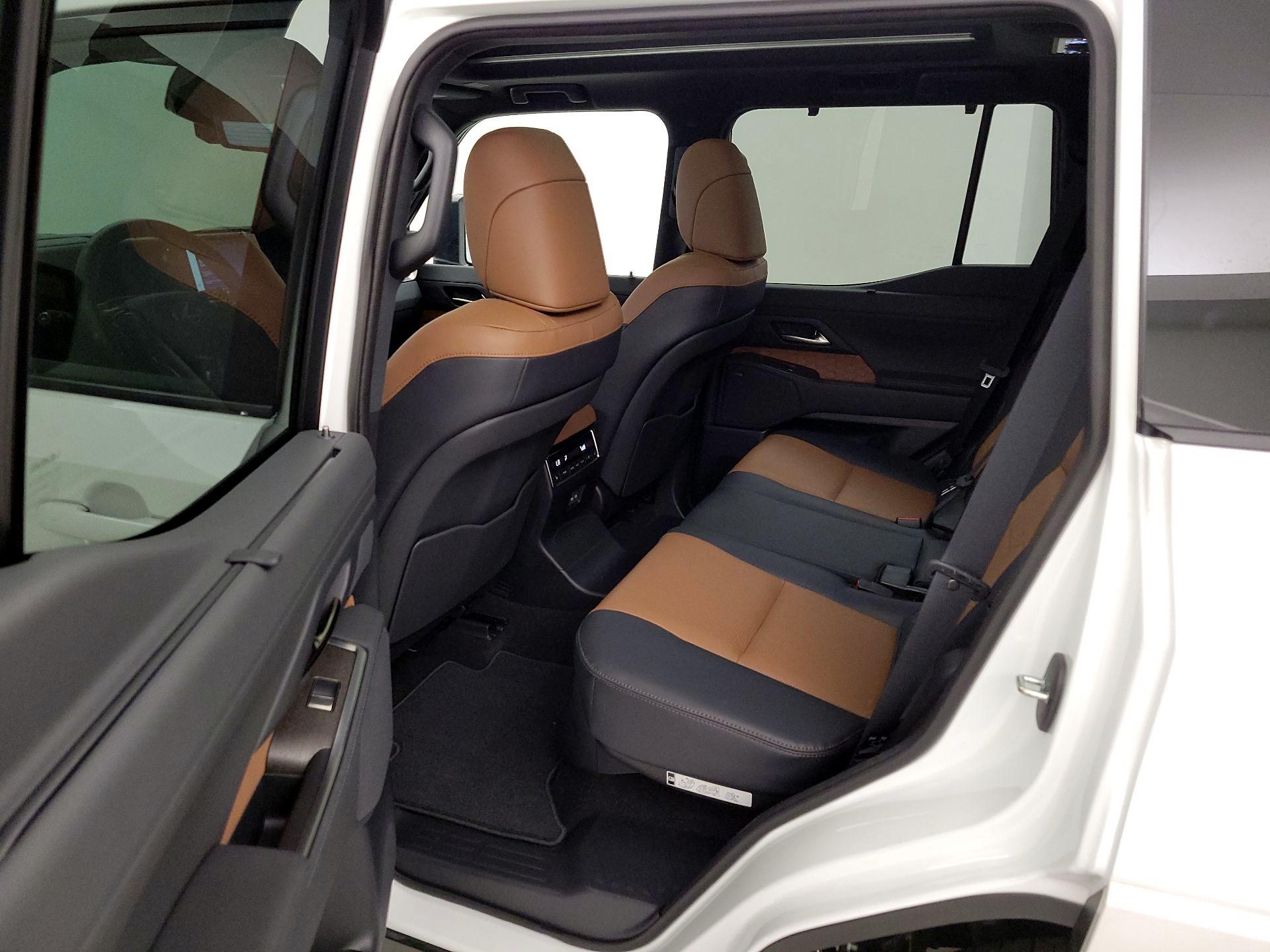 Thumbnail: 2025 Lexus GX - 20