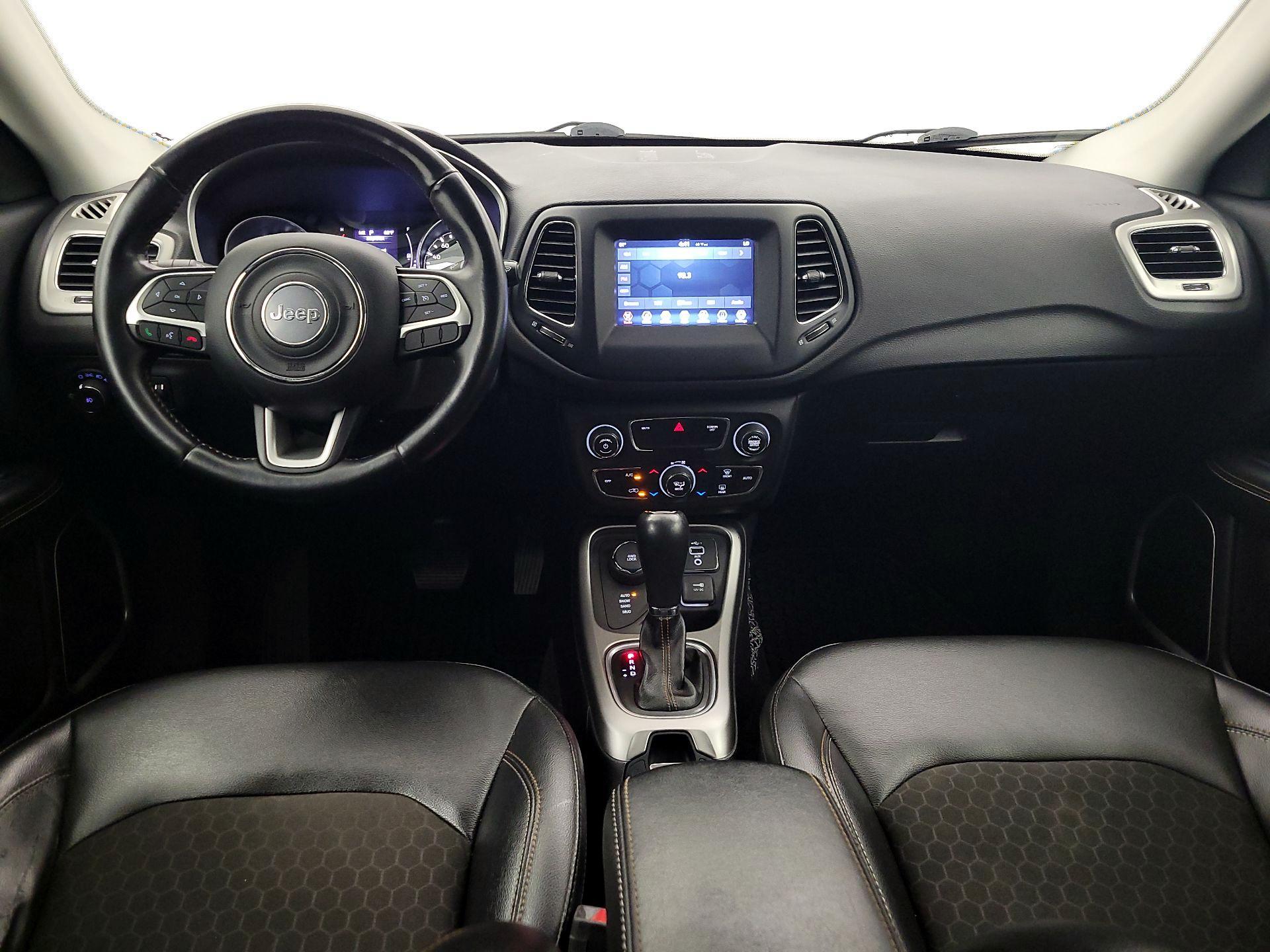 Thumbnail: 2020 Jeep Compass - 9
