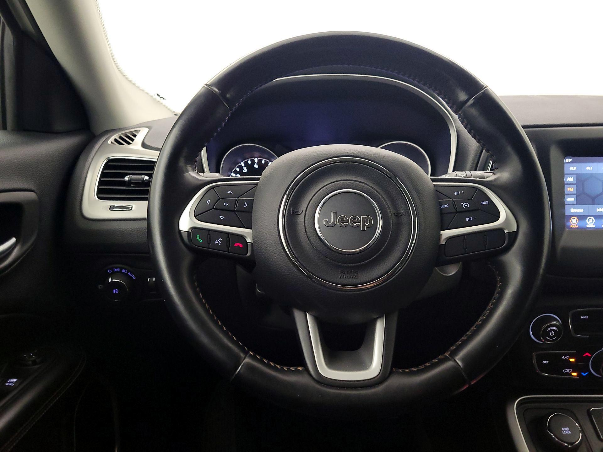 Thumbnail: 2020 Jeep Compass - 10