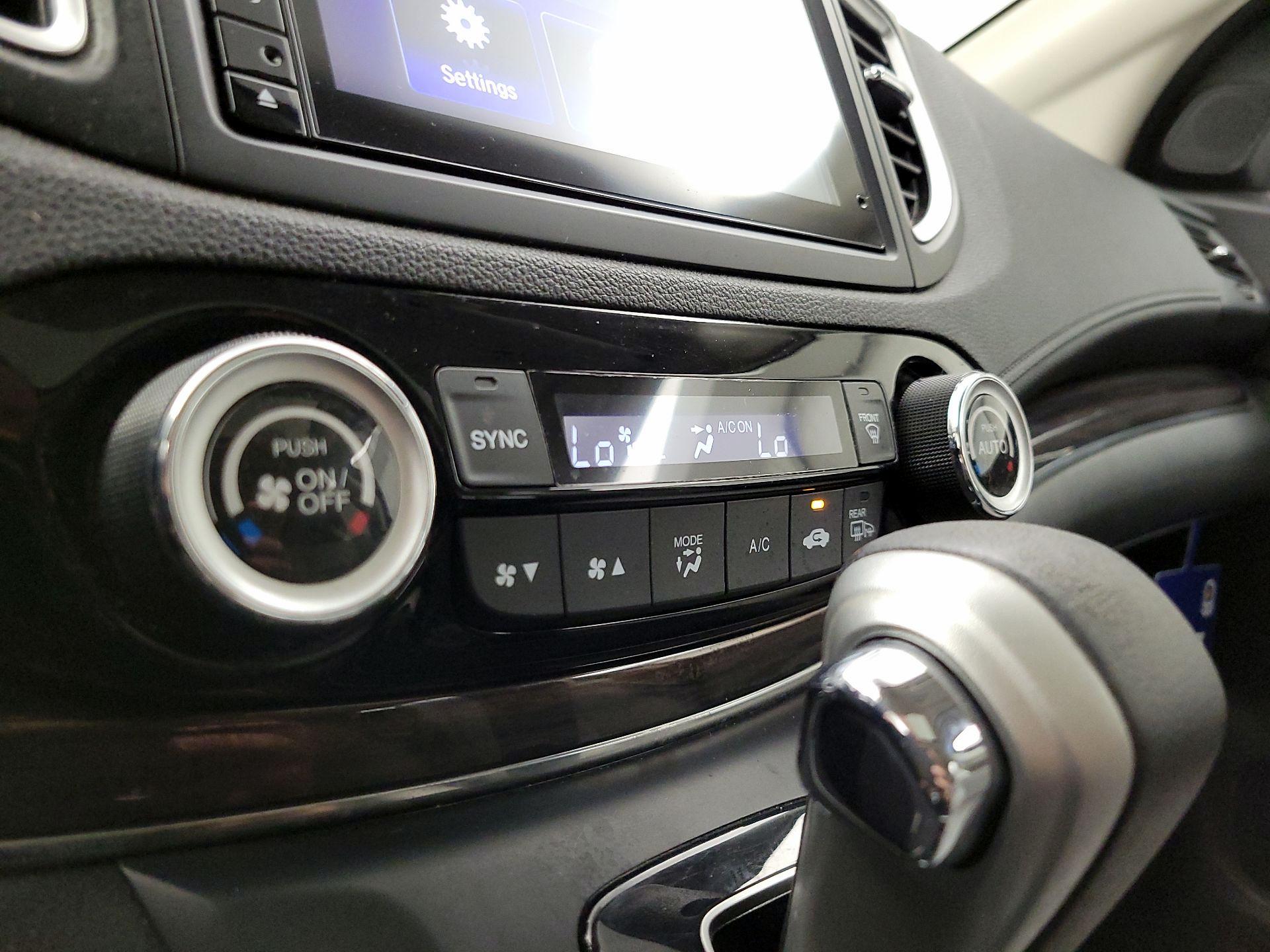 Thumbnail: 2015 Honda CR-V - 16