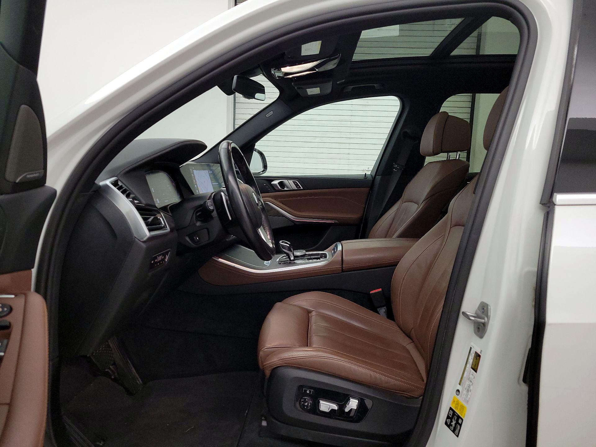 Thumbnail: 2021 BMW X5 - 11