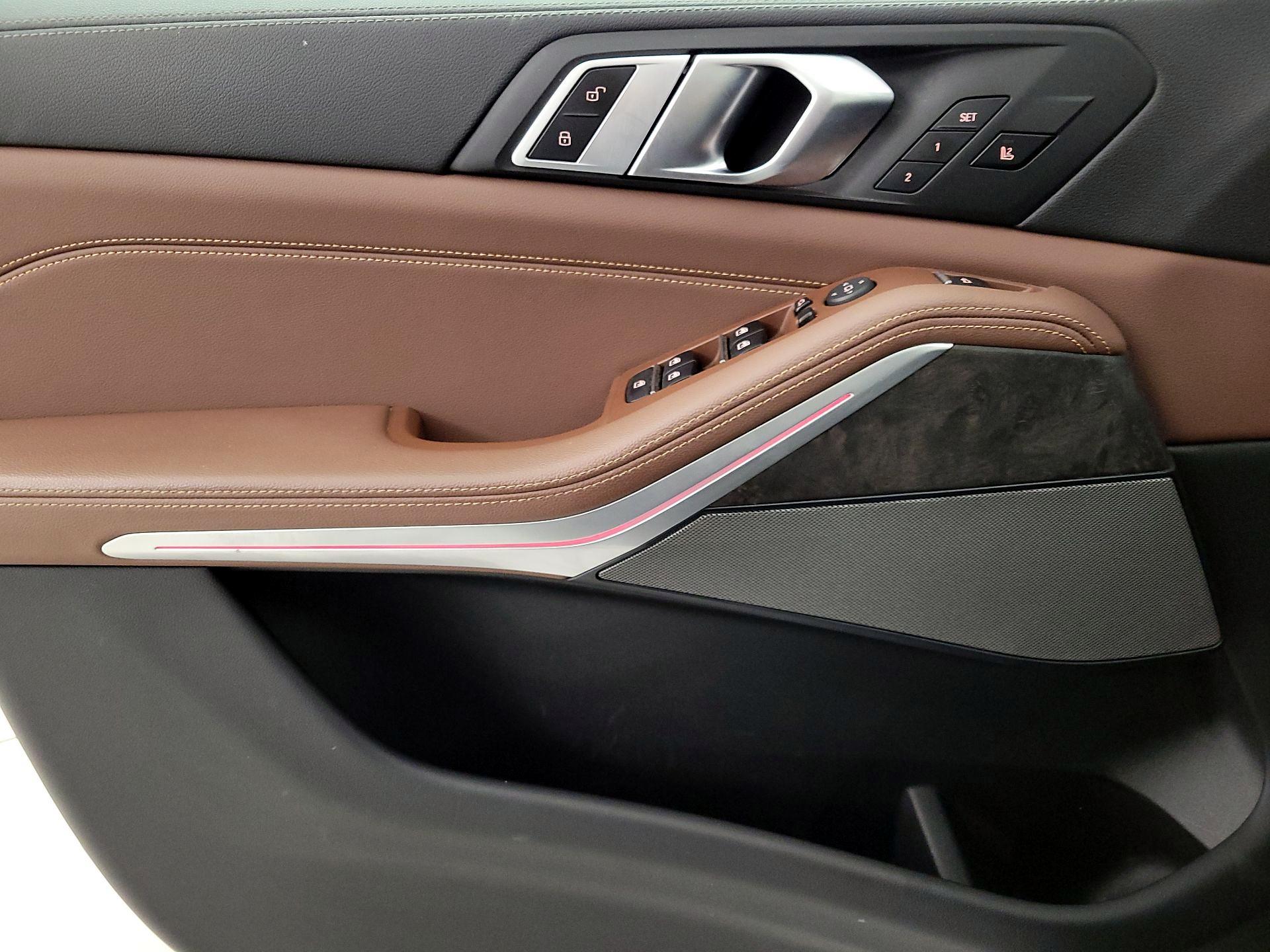 Thumbnail: 2021 BMW X5 - 12