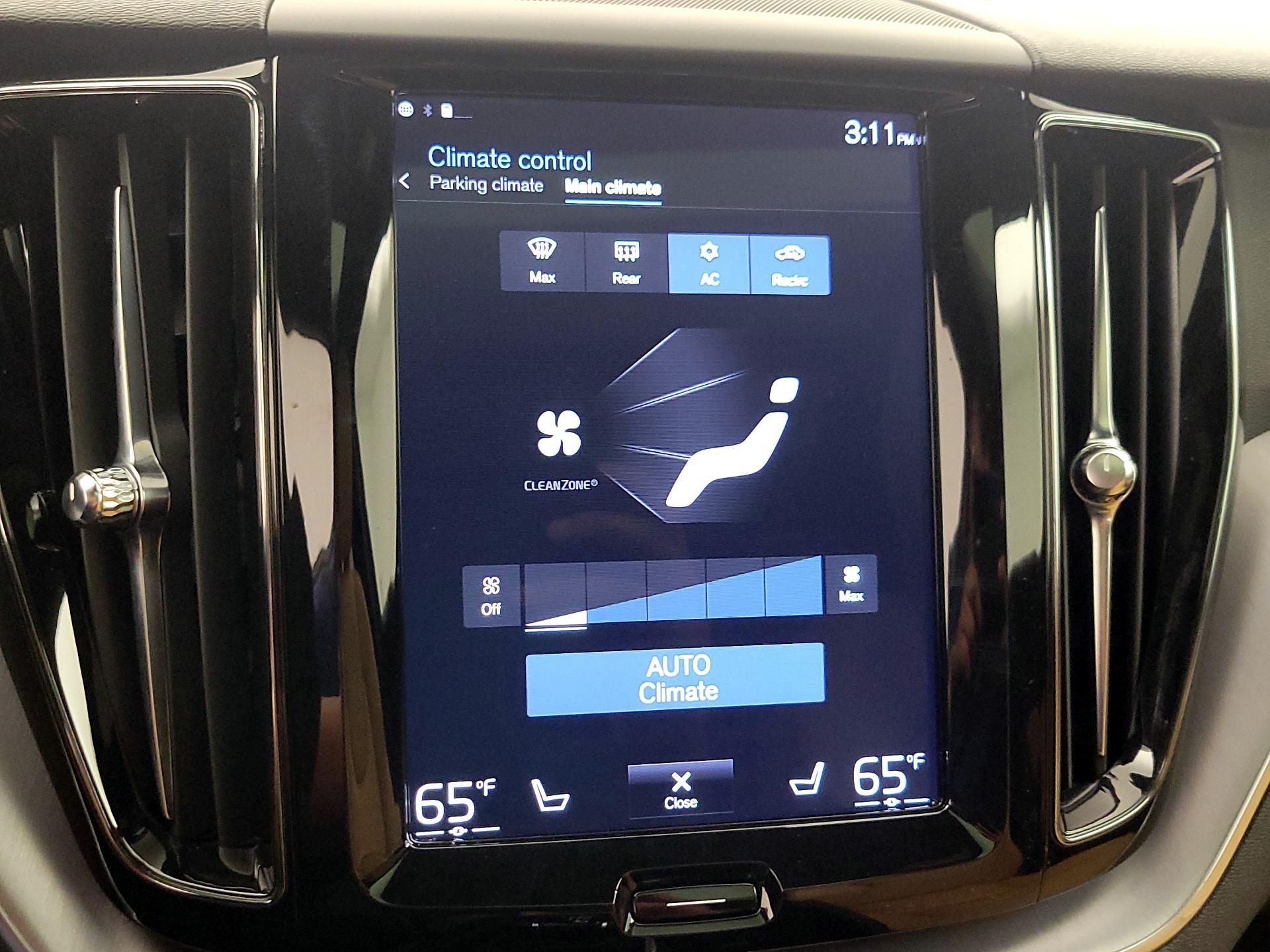 Thumbnail: 2020 Volvo XC60 - 17