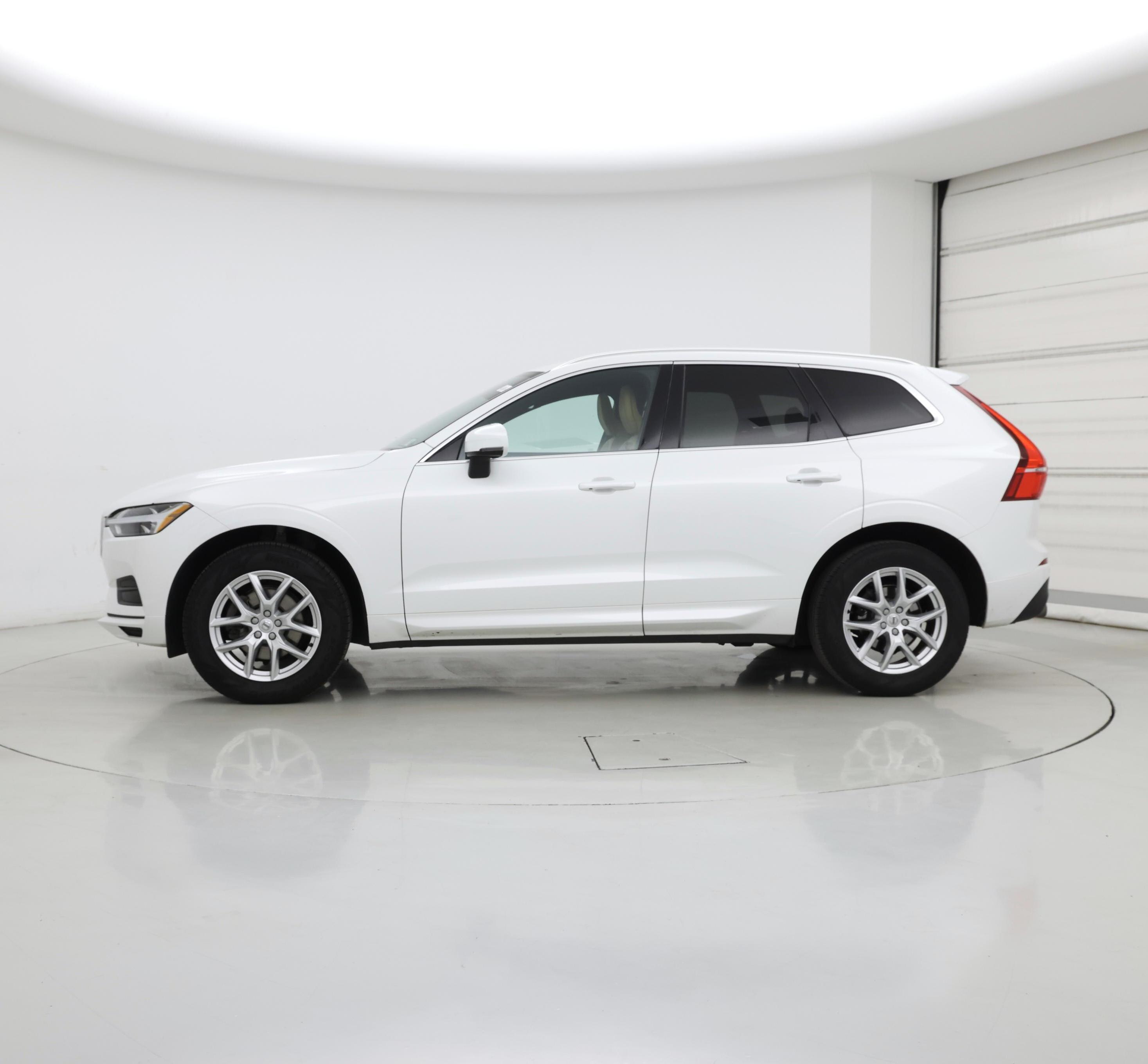 Thumbnail: 2020 Volvo XC60 - 3