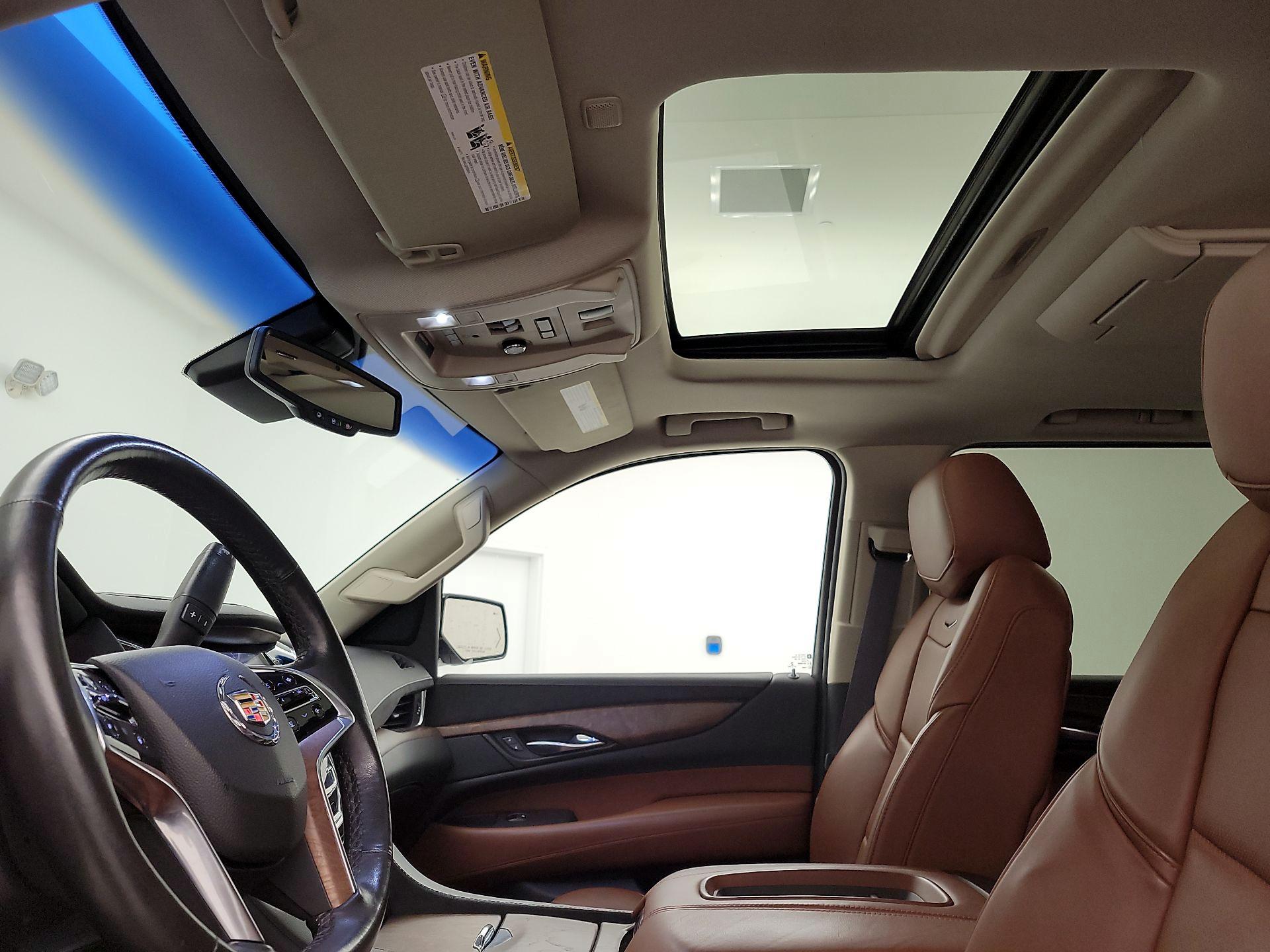 Thumbnail: 2015 Cadillac Escalade - 20
