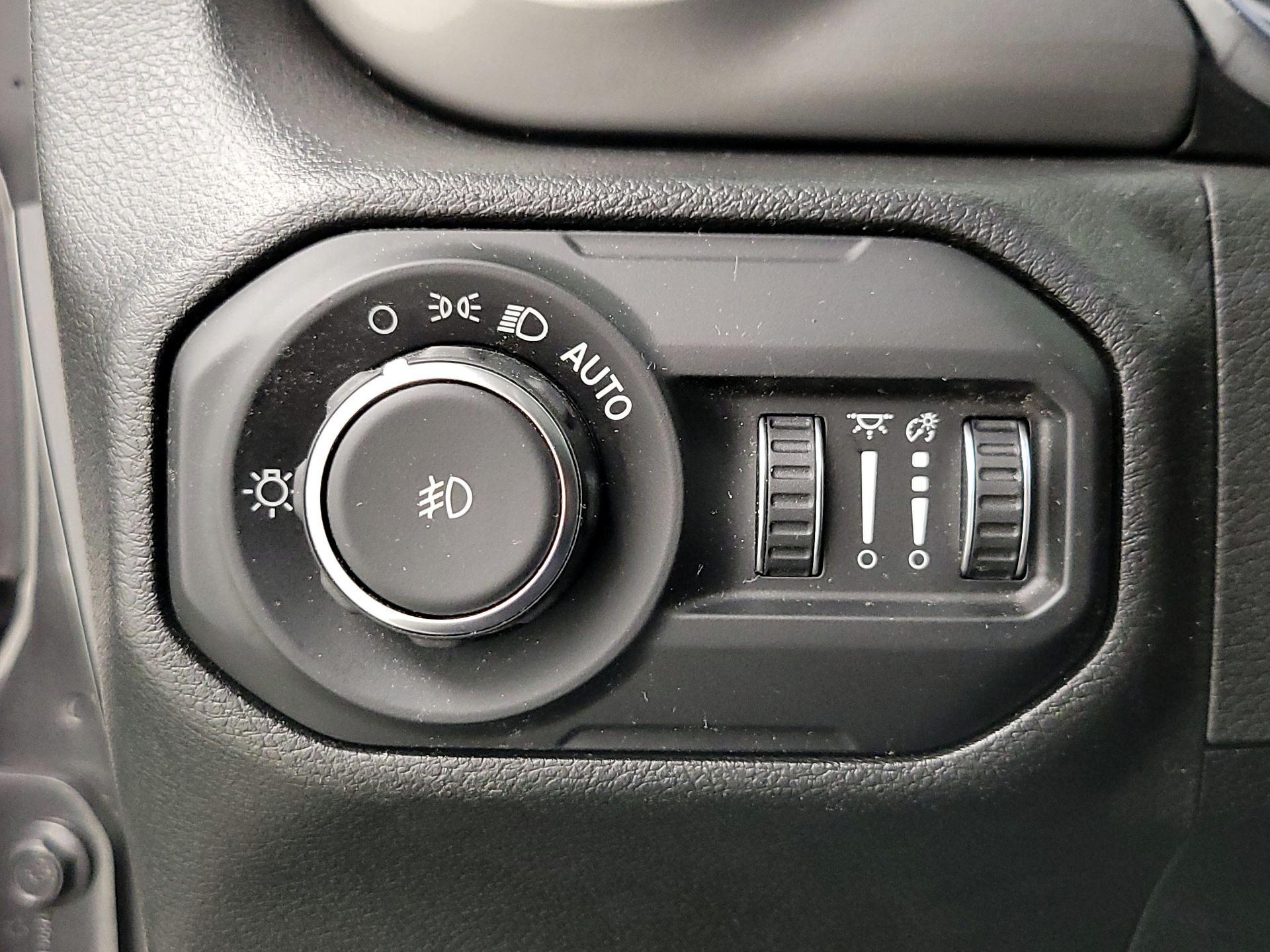 Thumbnail: 2022 Jeep Wrangler - 13