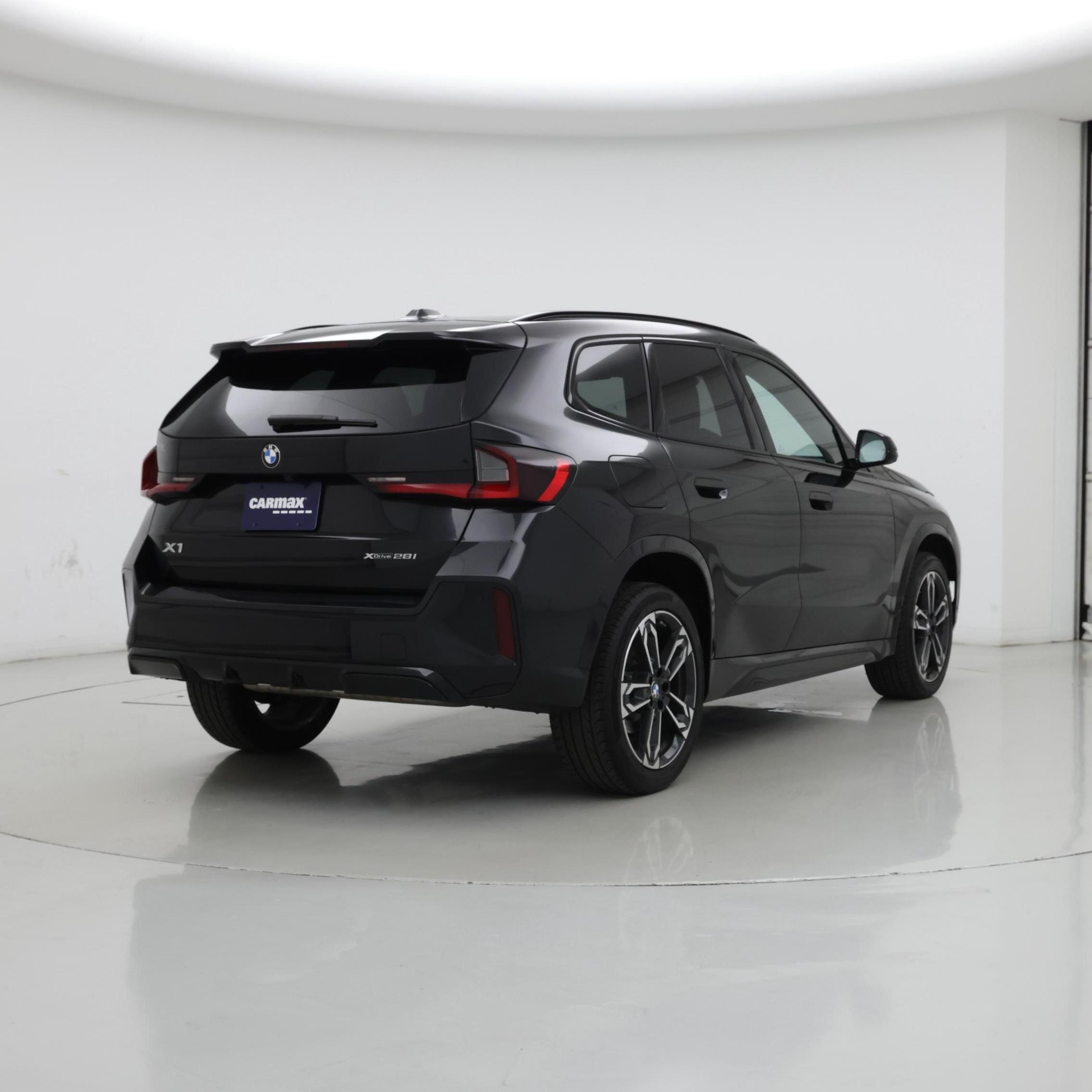 Thumbnail: 2023 BMW X1 - 8
