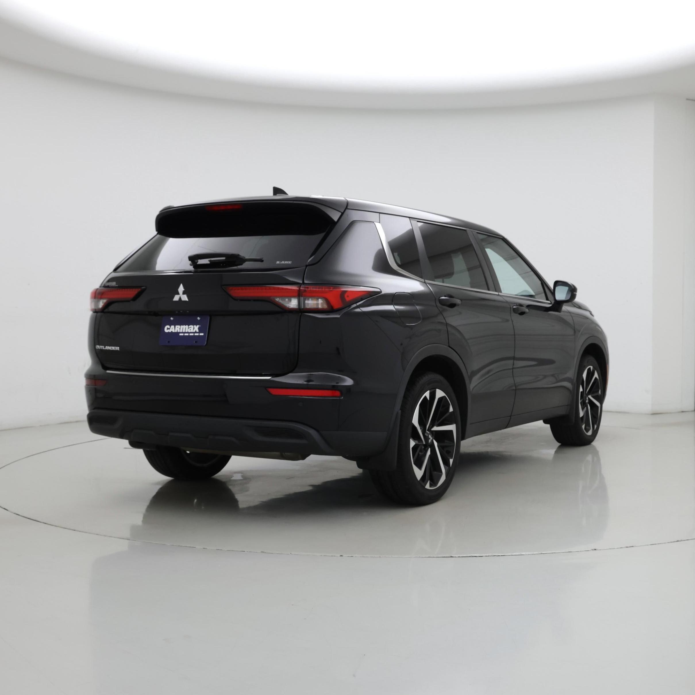 Thumbnail: 2022 Mitsubishi Outlander - 8