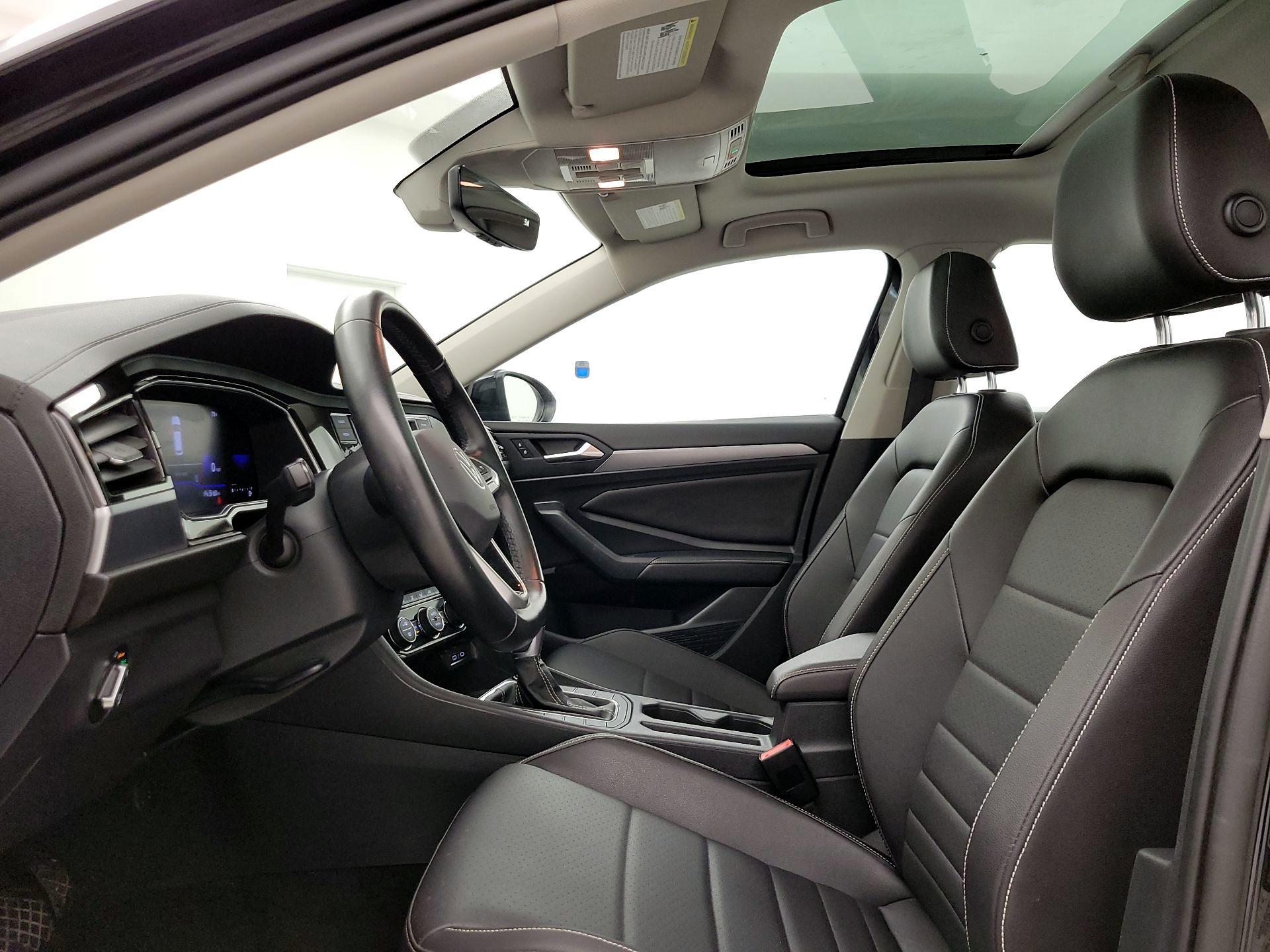 Thumbnail: 2023 Volkswagen Jetta - 11