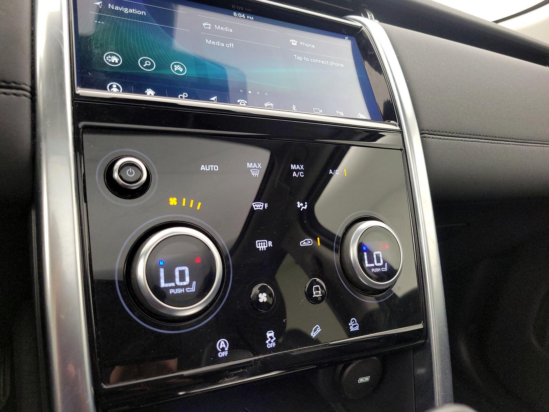 Thumbnail: 2020 Land Rover Discovery Sport - 17