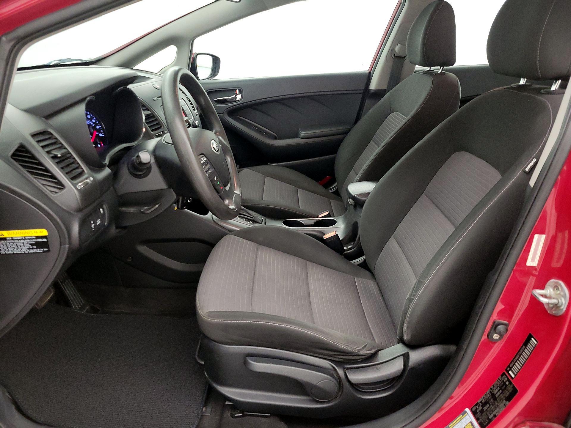 Thumbnail: 2015 Kia Forte - 11