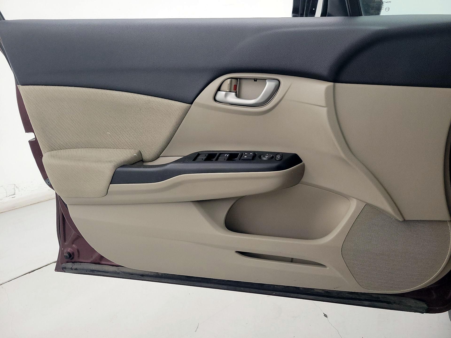 Thumbnail: 2013 Honda Civic - 12