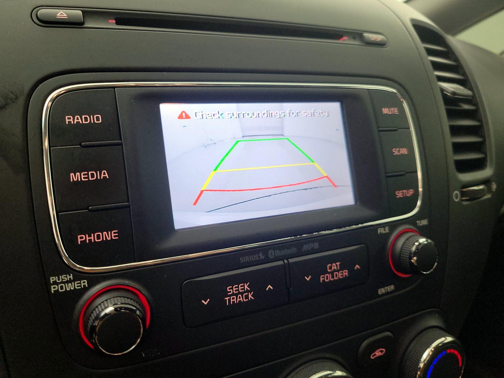 Thumbnail: 2016 Kia Forte - 14