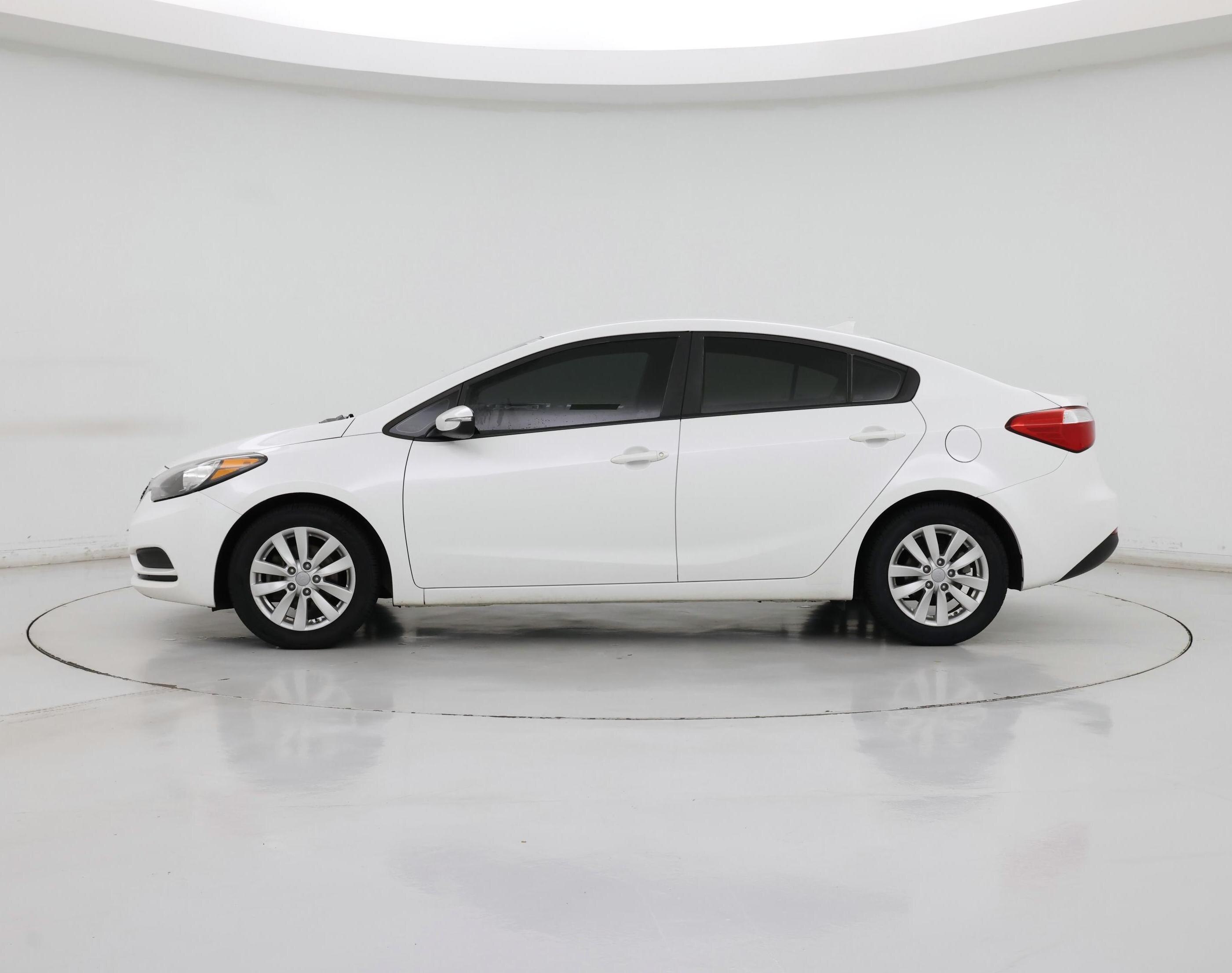 Thumbnail: 2016 Kia Forte - 3