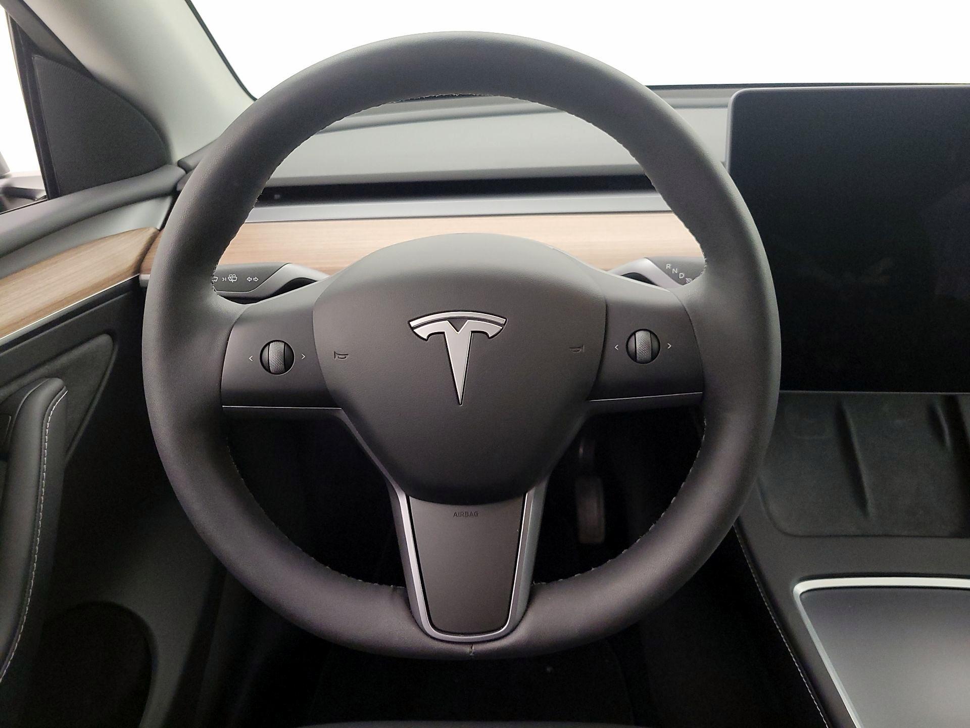 Thumbnail: 2025 Tesla Model Y - 10