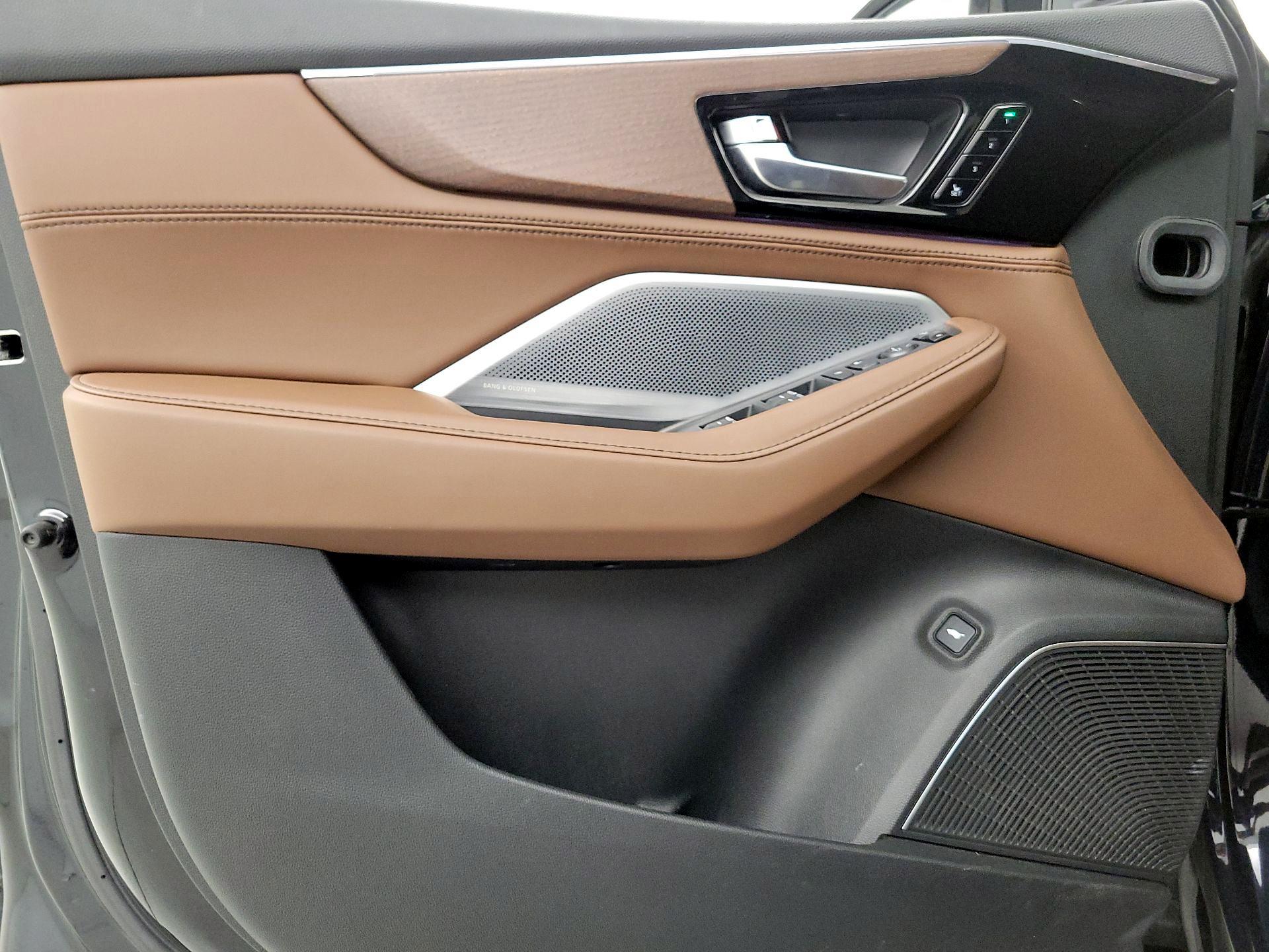 Thumbnail: 2025 Acura MDX - 12