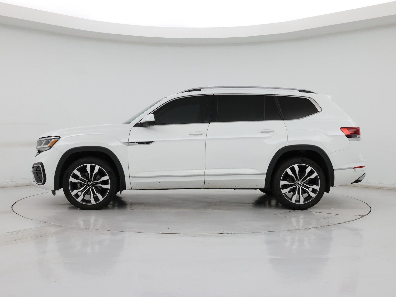 Image of 2021 Volkswagen Atlas SEL Premium R-Line