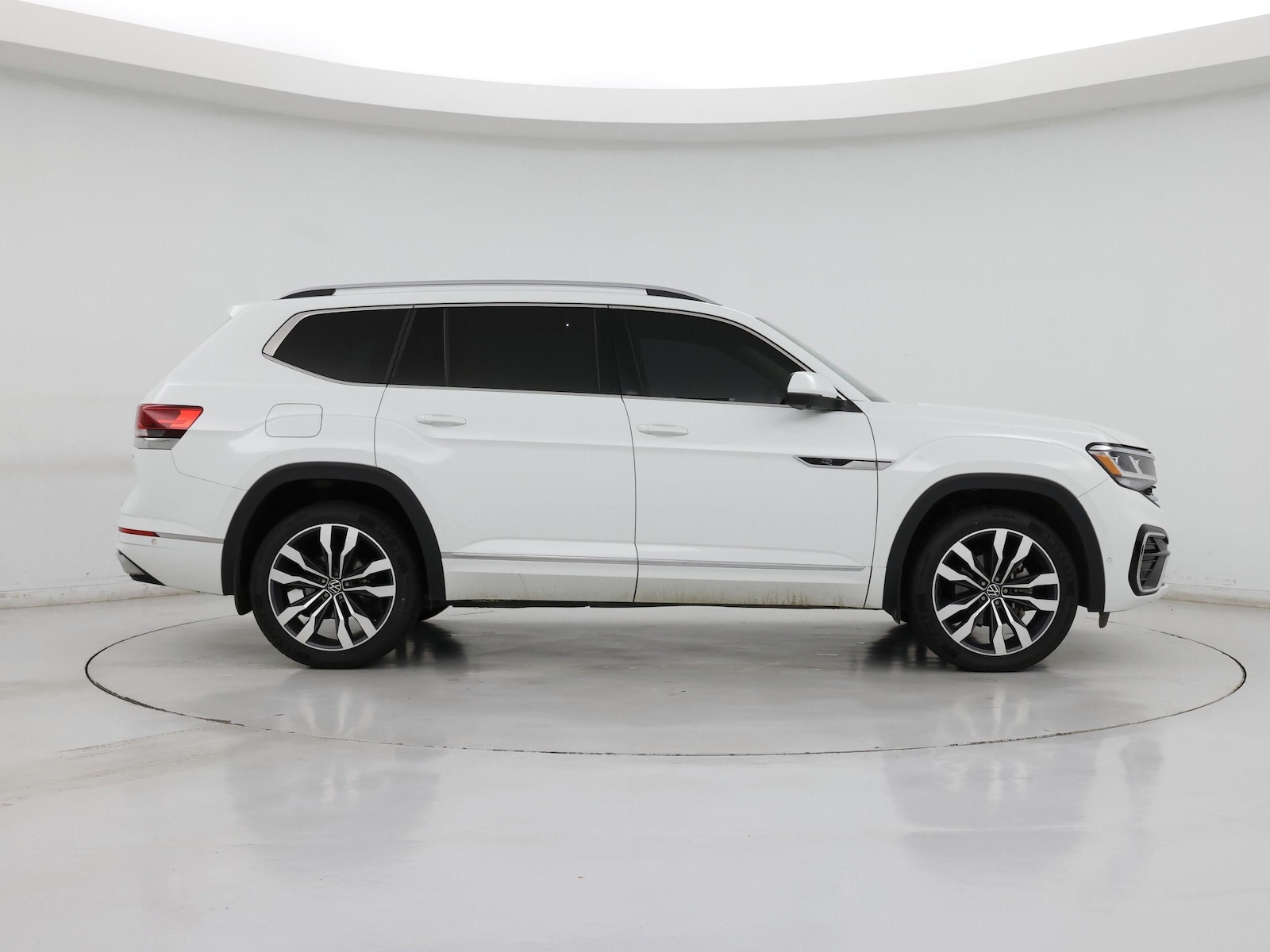 Image of 2021 Volkswagen Atlas SEL Premium R-Line
