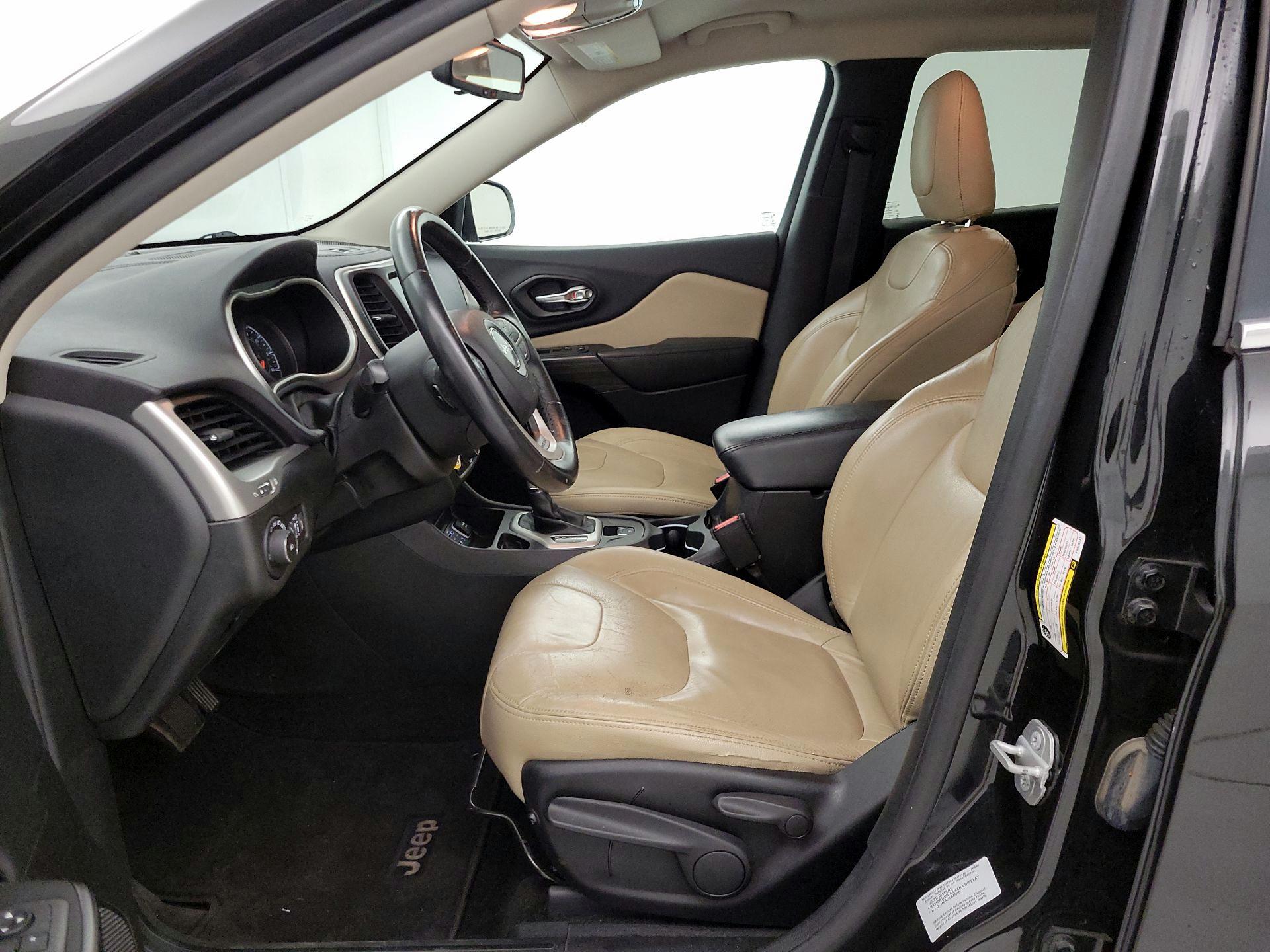 Thumbnail: 2015 Jeep Cherokee - 11