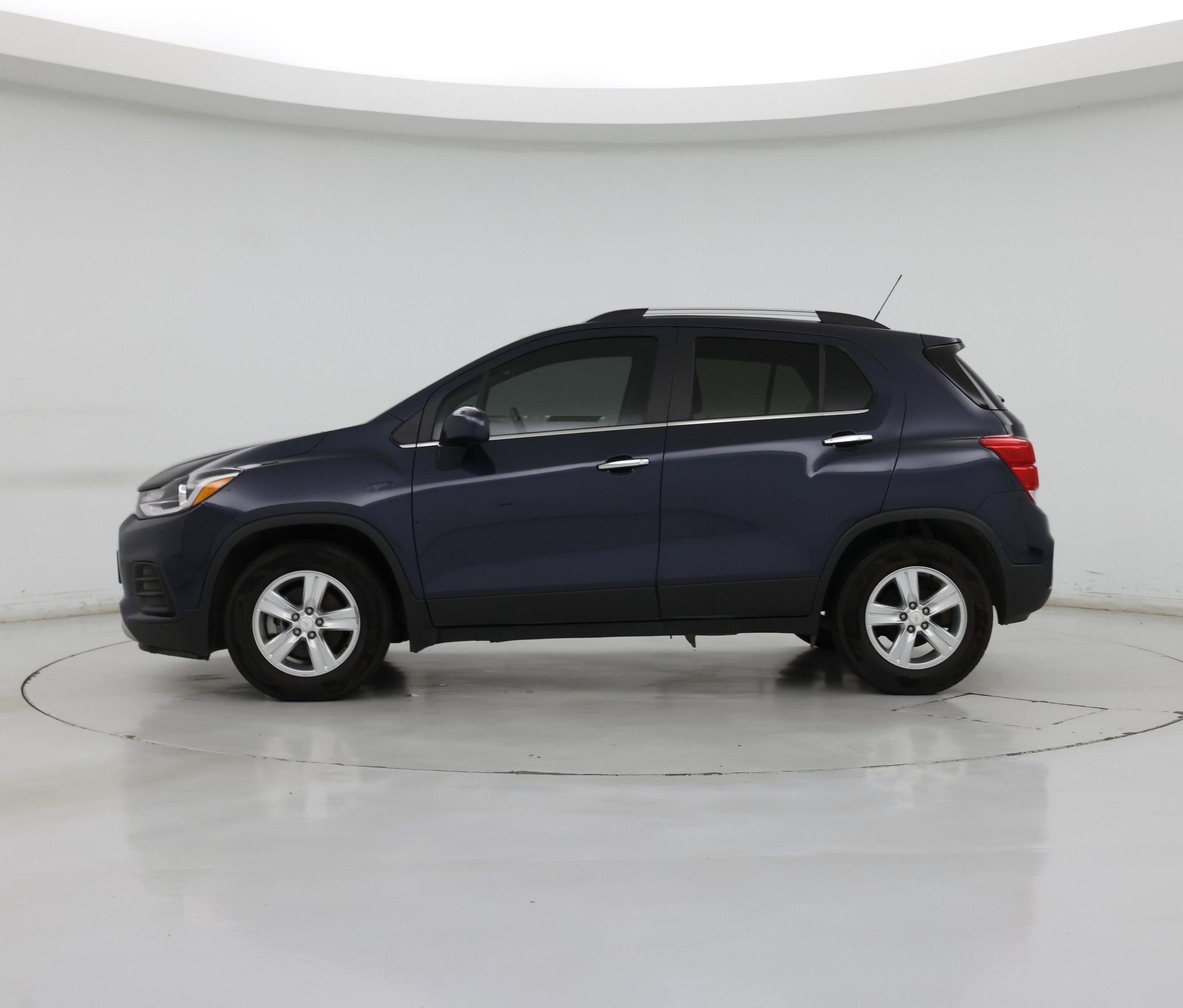 Thumbnail: 2018 Chevrolet Trax - 3
